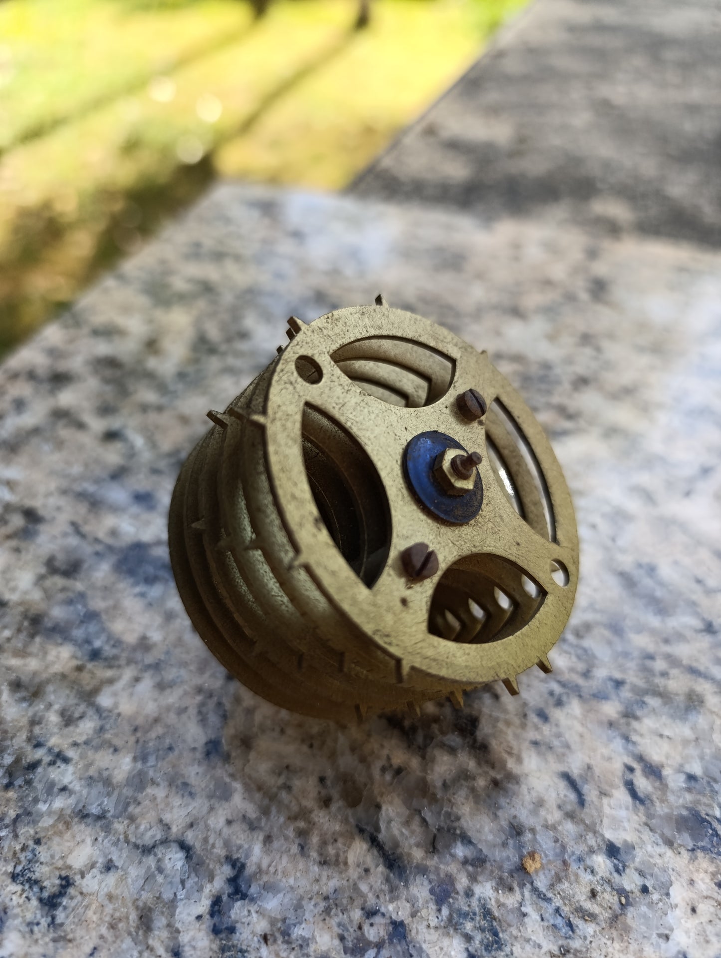 Barillet ancien d'horloge mécanique en laiton – Ø 6,5 cm – pièce détachée