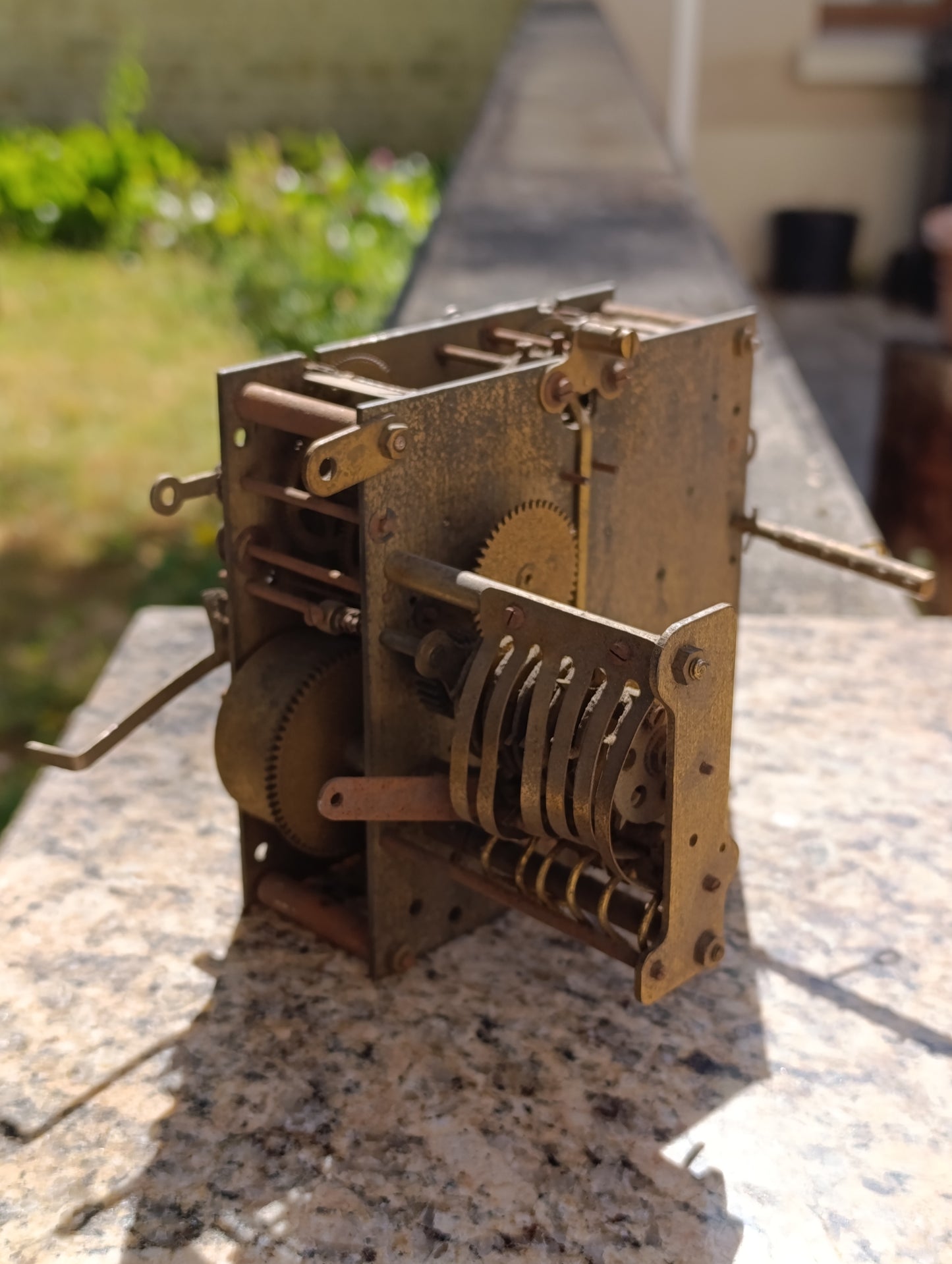 Mouvement d’horloge ancien FISCO à carillon – mécanisme mécanique – pièce détachée à restaurer