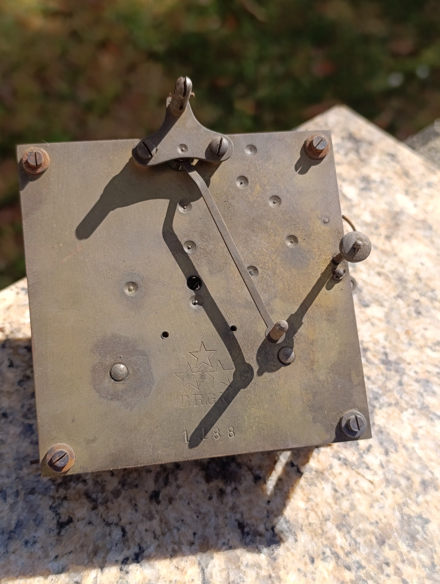 Mouvement d’horloge ancien mécanique 2 trains – sonnerie – DRGM – pièce détachée à restaurer