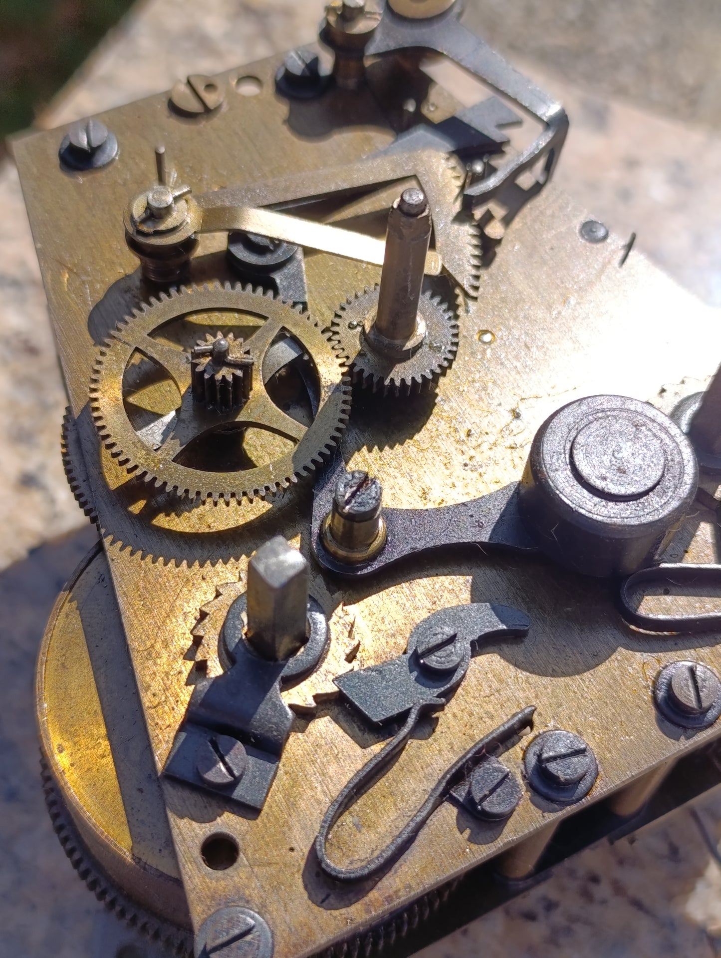 Mouvement d’horloge ancien ODO – fabrication française – pièce détachée