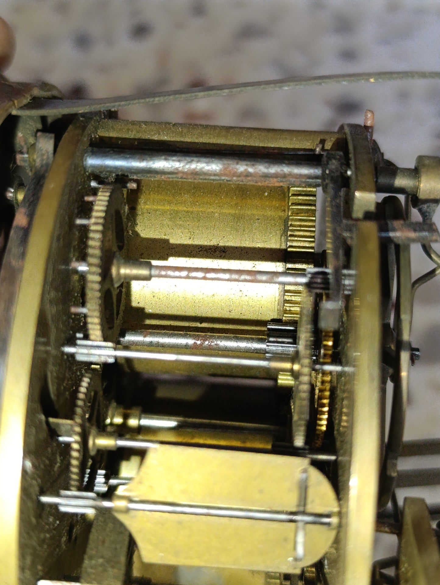 Mouvement d'horloge ancien Japy Frères avec cadran émaillé fleuri et balancier – Ø 10,6 cm