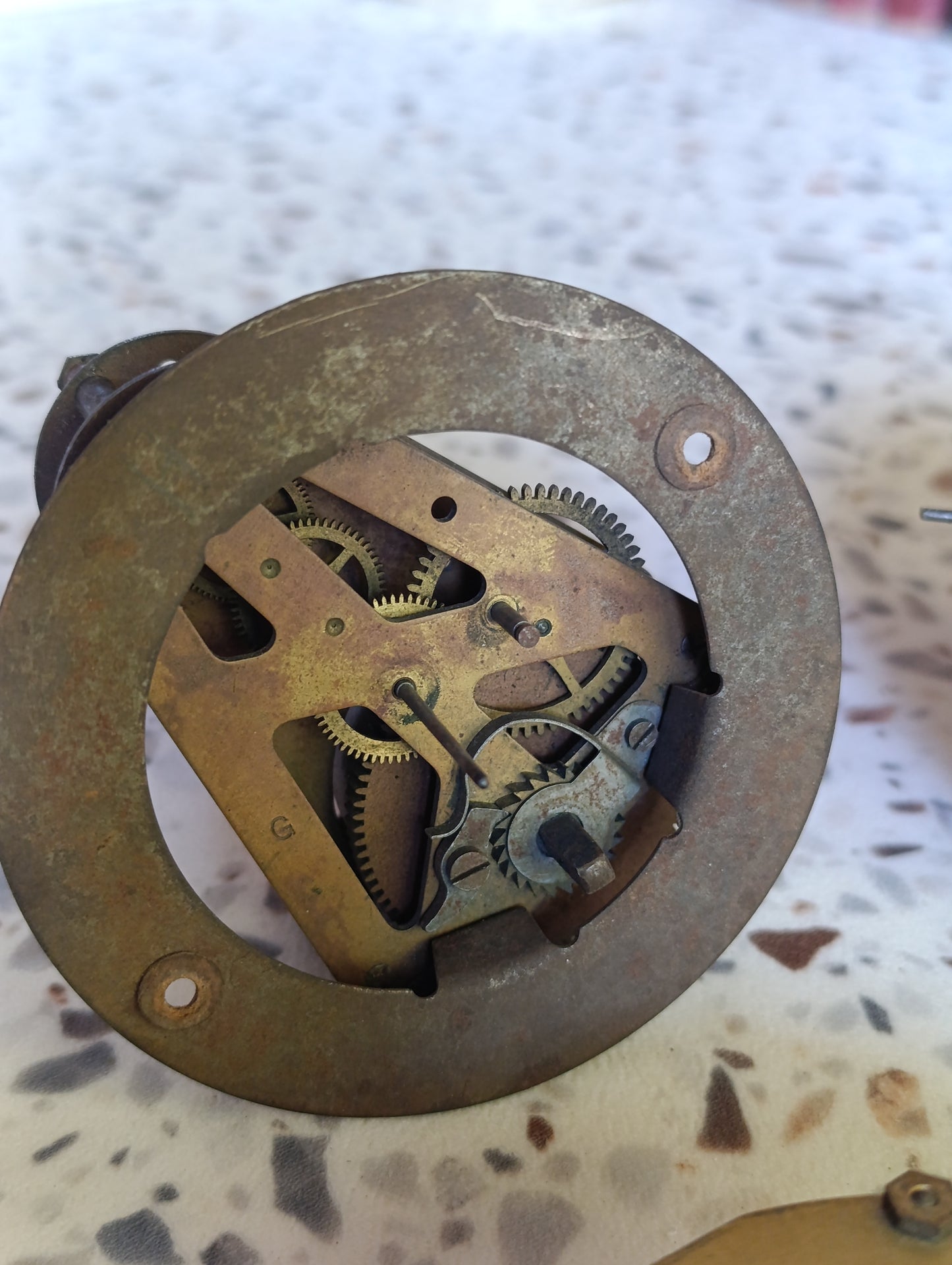Lot de 5 mécanismes d’horlogerie anciens pour pendule et réveil – À restaurer ou pour pièces