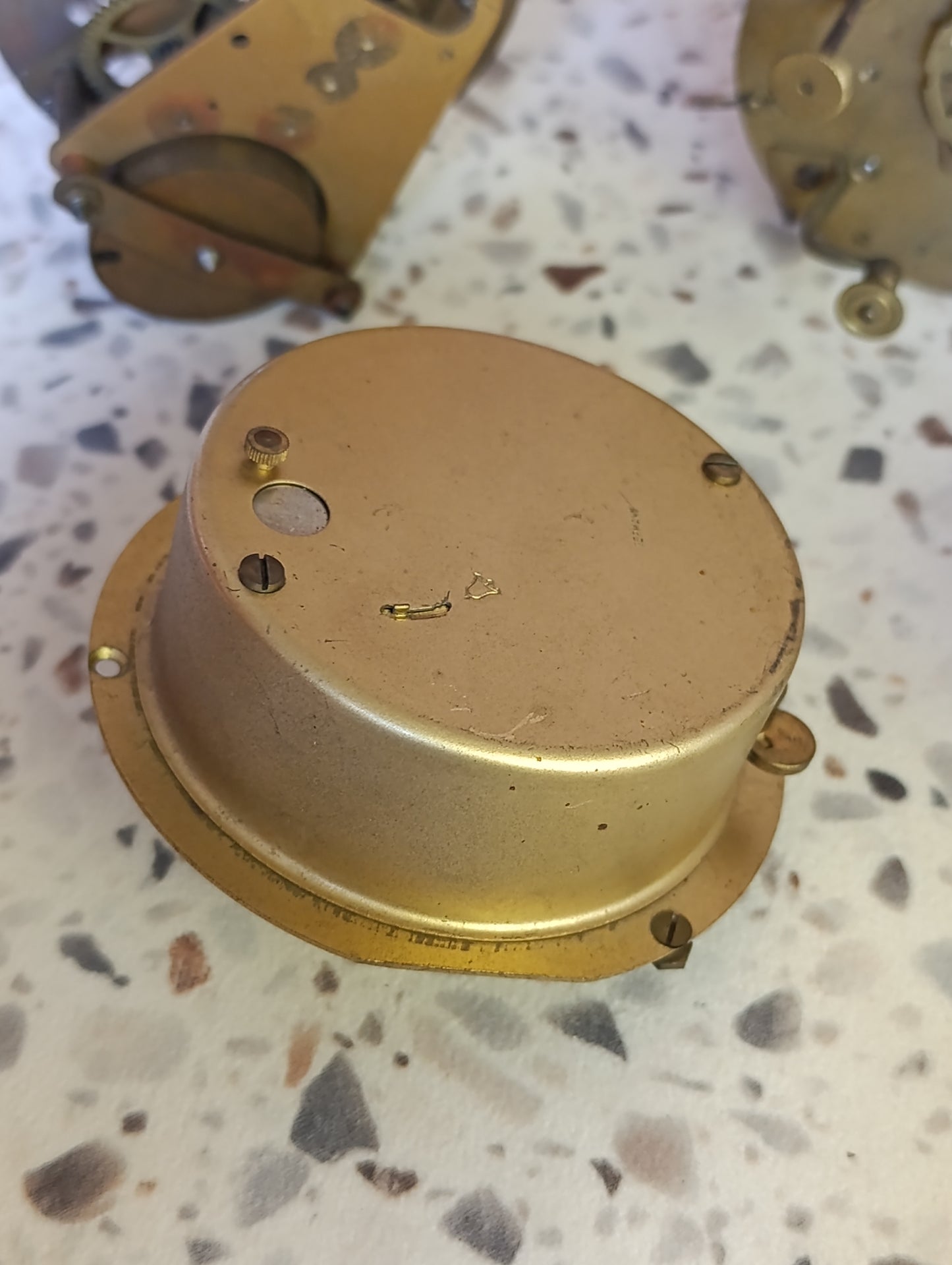 Lot de 5 mécanismes d’horlogerie anciens pour pendule et réveil – À restaurer ou pour pièces
