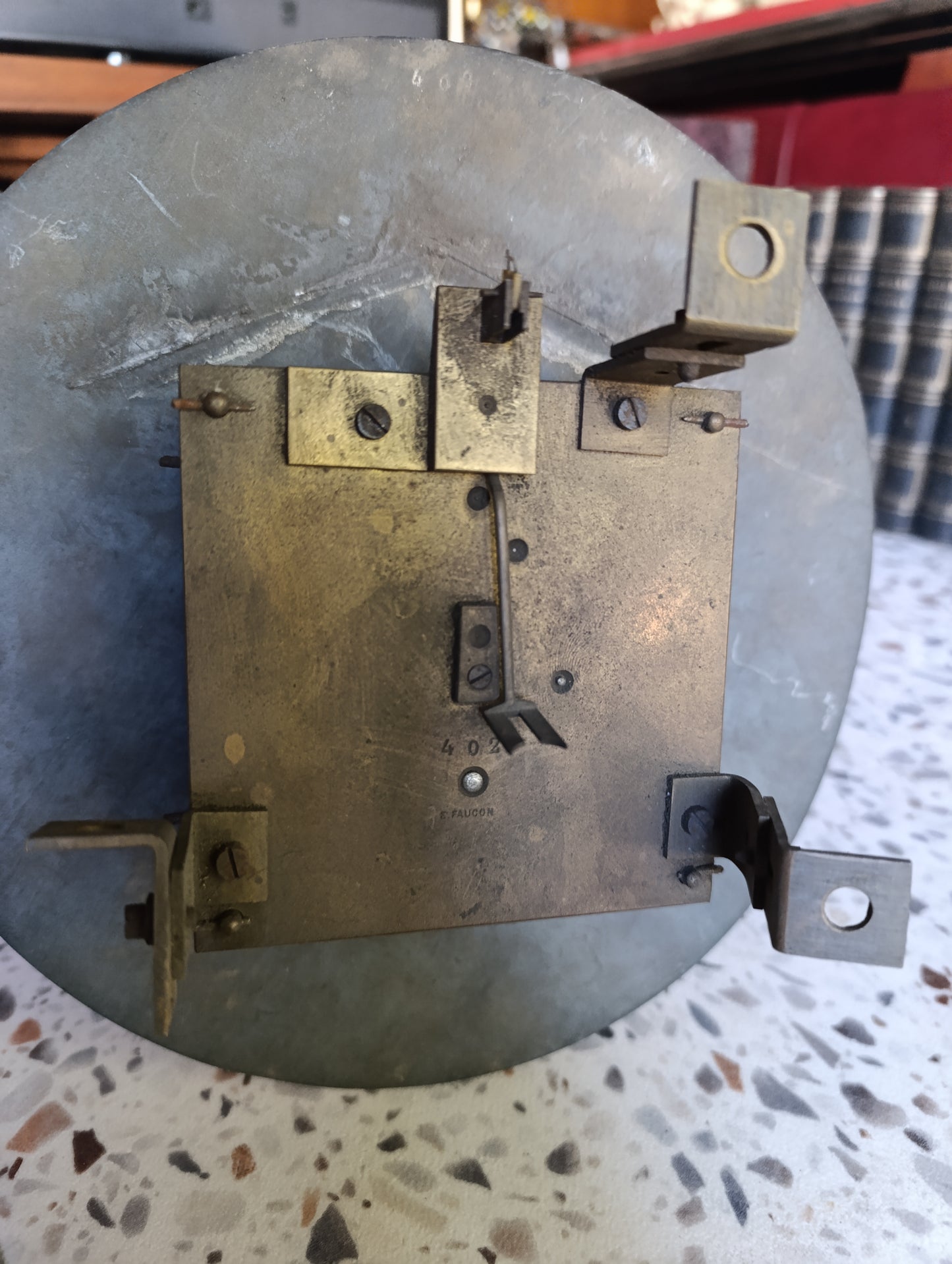 Cadran ancien d’horloge industrielle E. Faucon Ø 25 cm avec aiguilles
