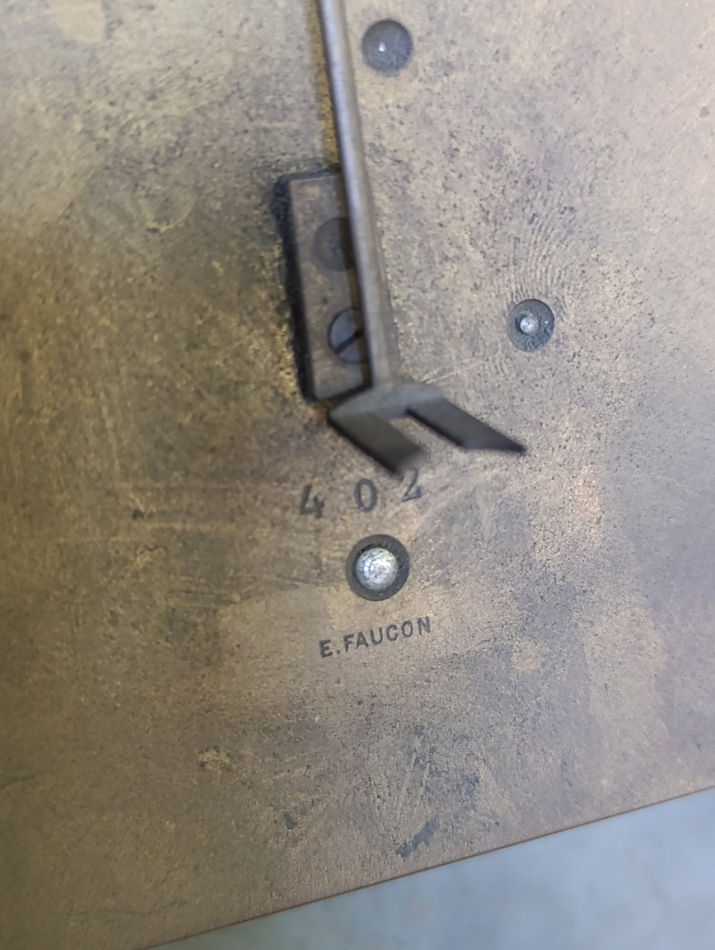 Cadran ancien d’horloge industrielle E. Faucon Ø 25 cm avec aiguilles