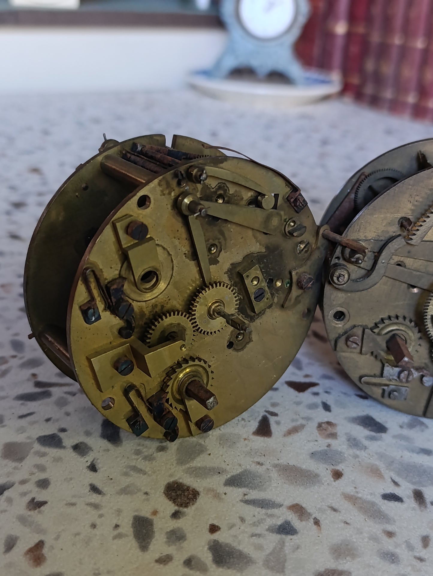 Lot de 4 mouvements de pendule ancienne ronds 91 mm pour pièces ou restauration