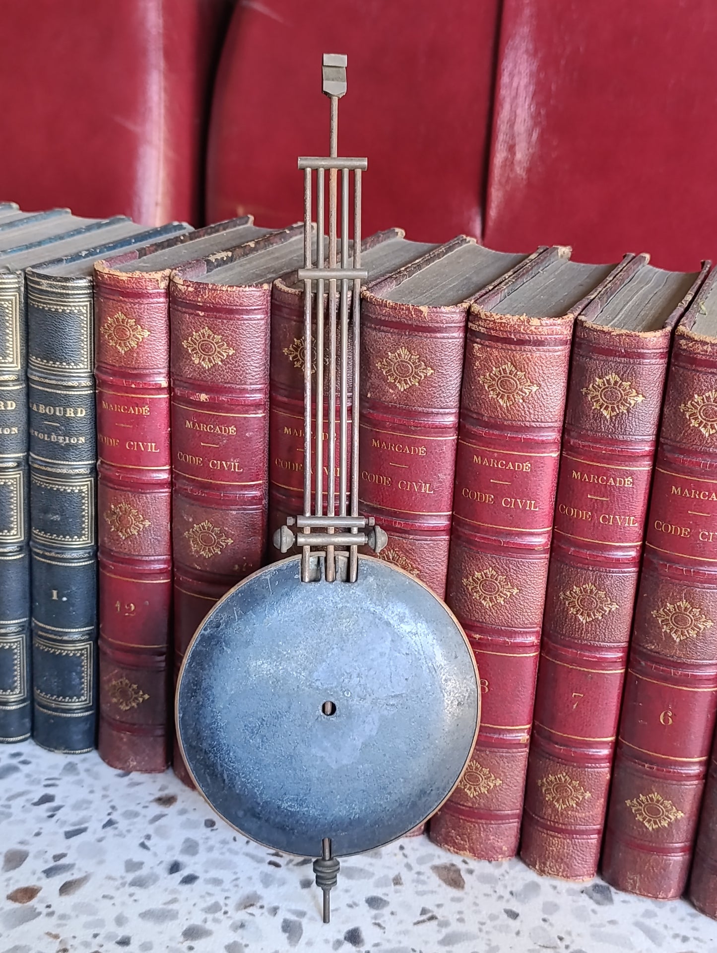 Balancier lyre ancien de pendule à décor hibou – Style Art Nouveau