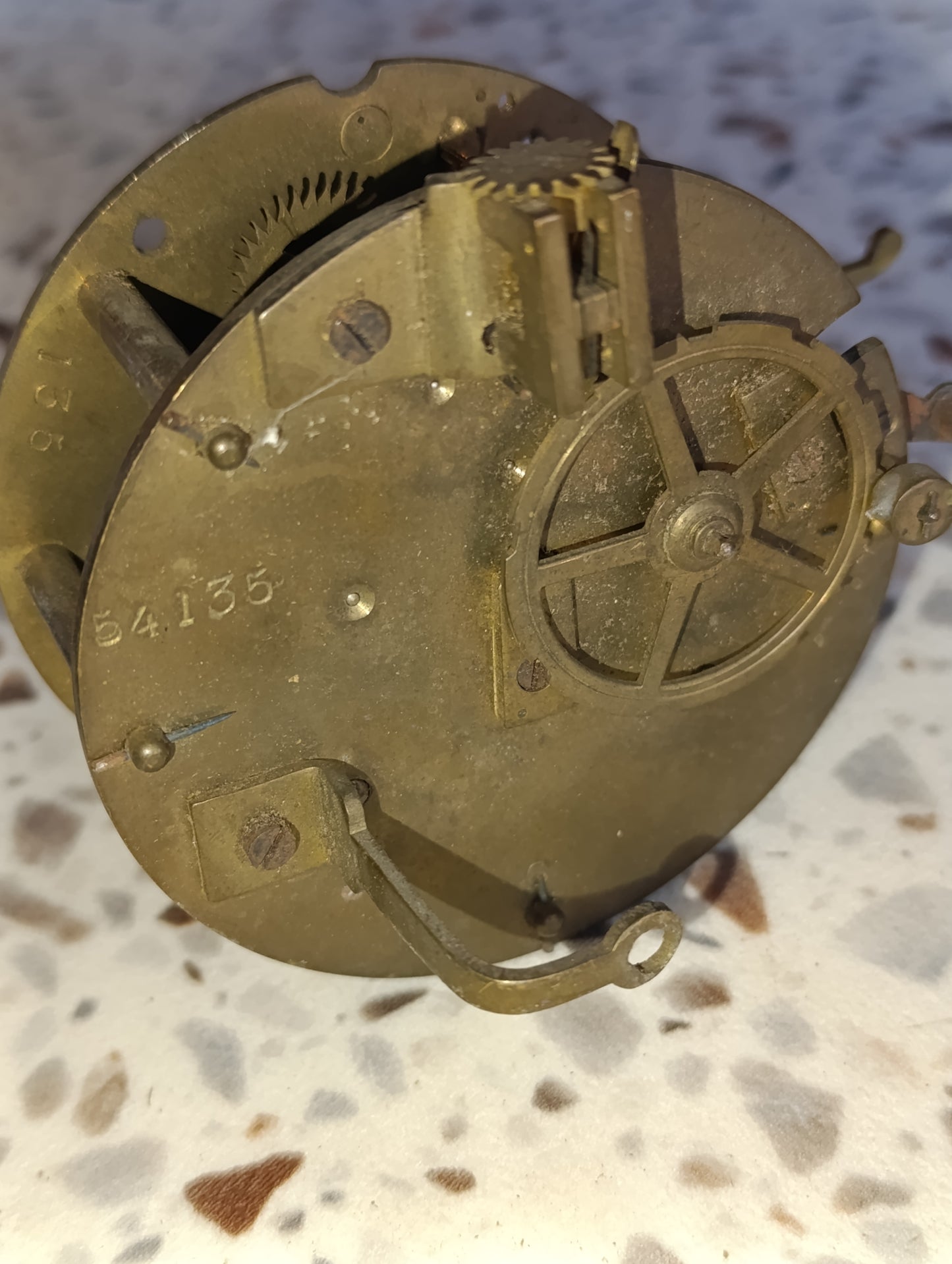 Lot de 4 mouvements d'horloge anciens et mécanisme électromagnétique pour pièces ou restauration