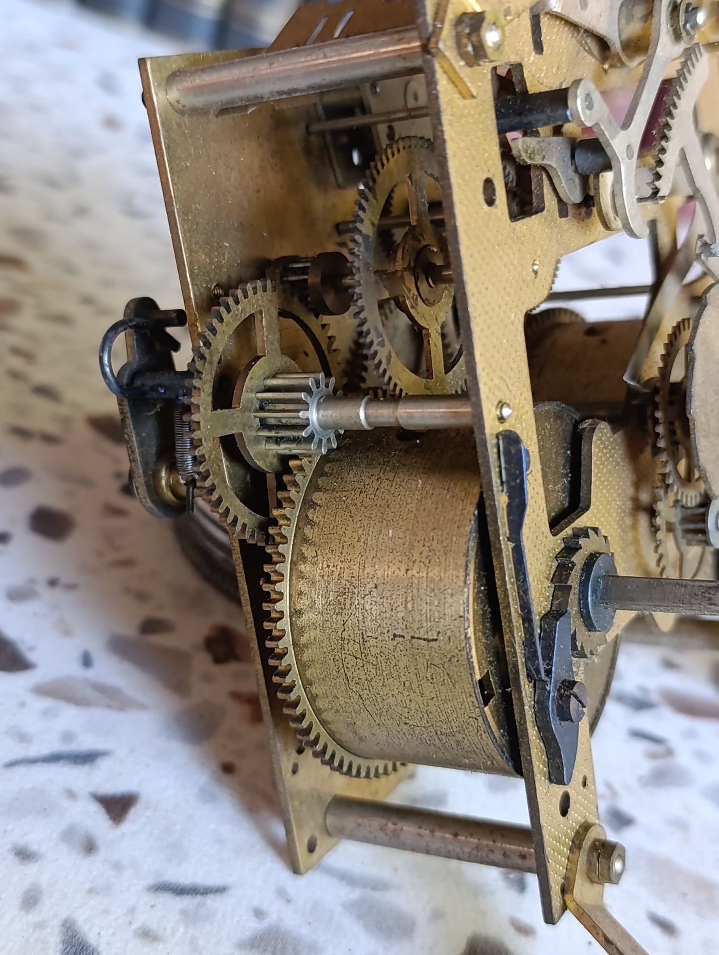 Mouvement d’horloge à carillon ancien double barillet pour restauration ou pièces