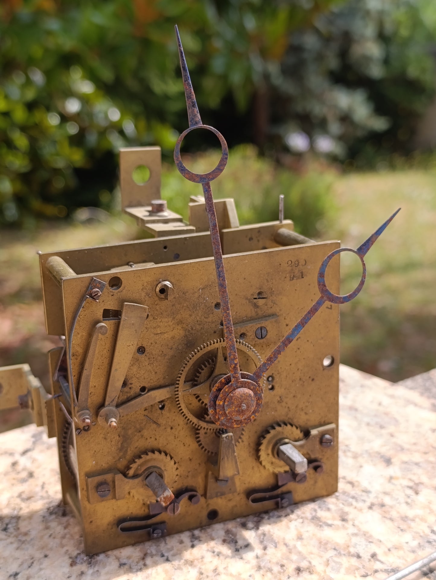 Mouvement ancien de pendule Lamy Frères – Grande Médaille d'Honneur – Mécanisme 2 trains avec balancier – 10,1 cm