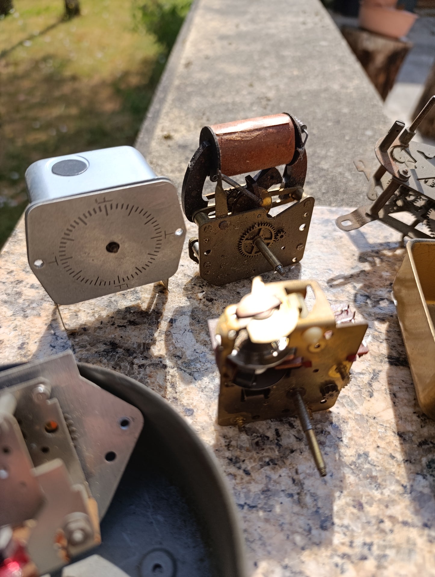 Lot de 7 mécanismes anciens d'horloge et de réveil – Pièces détachées et restauration
