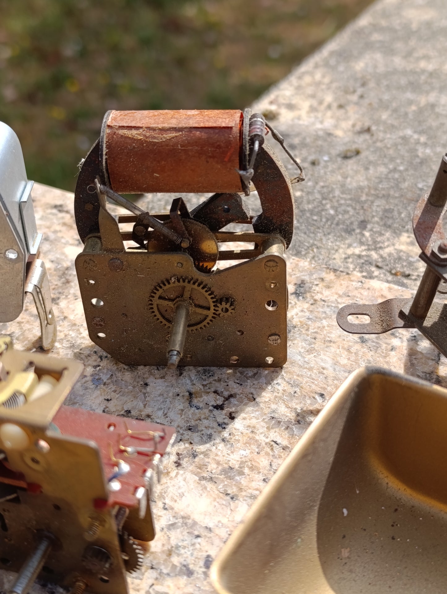 Lot de 7 mécanismes anciens d'horloge et de réveil – Pièces détachées et restauration