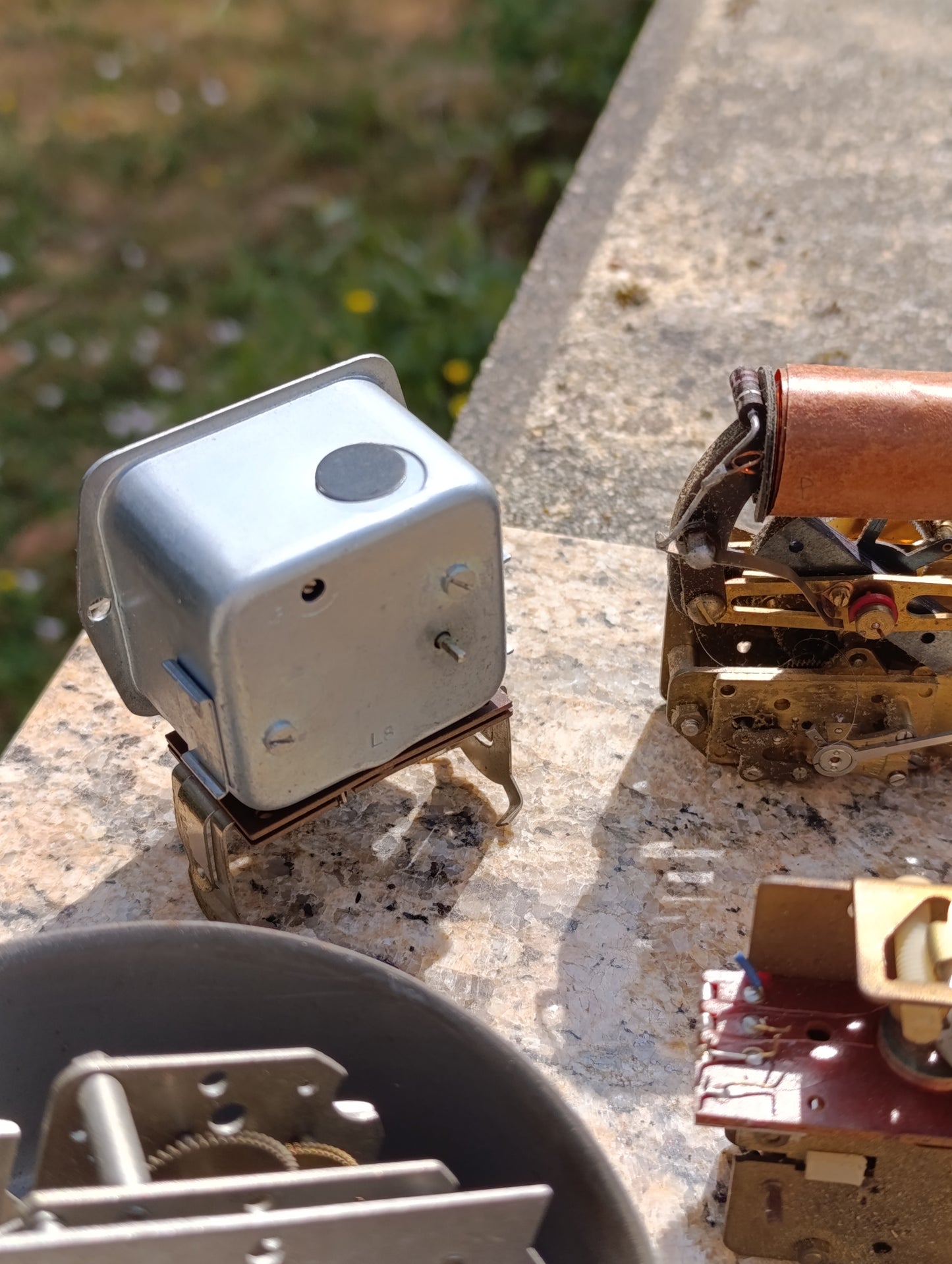 Lot de 7 mécanismes anciens d'horloge et de réveil – Pièces détachées et restauration