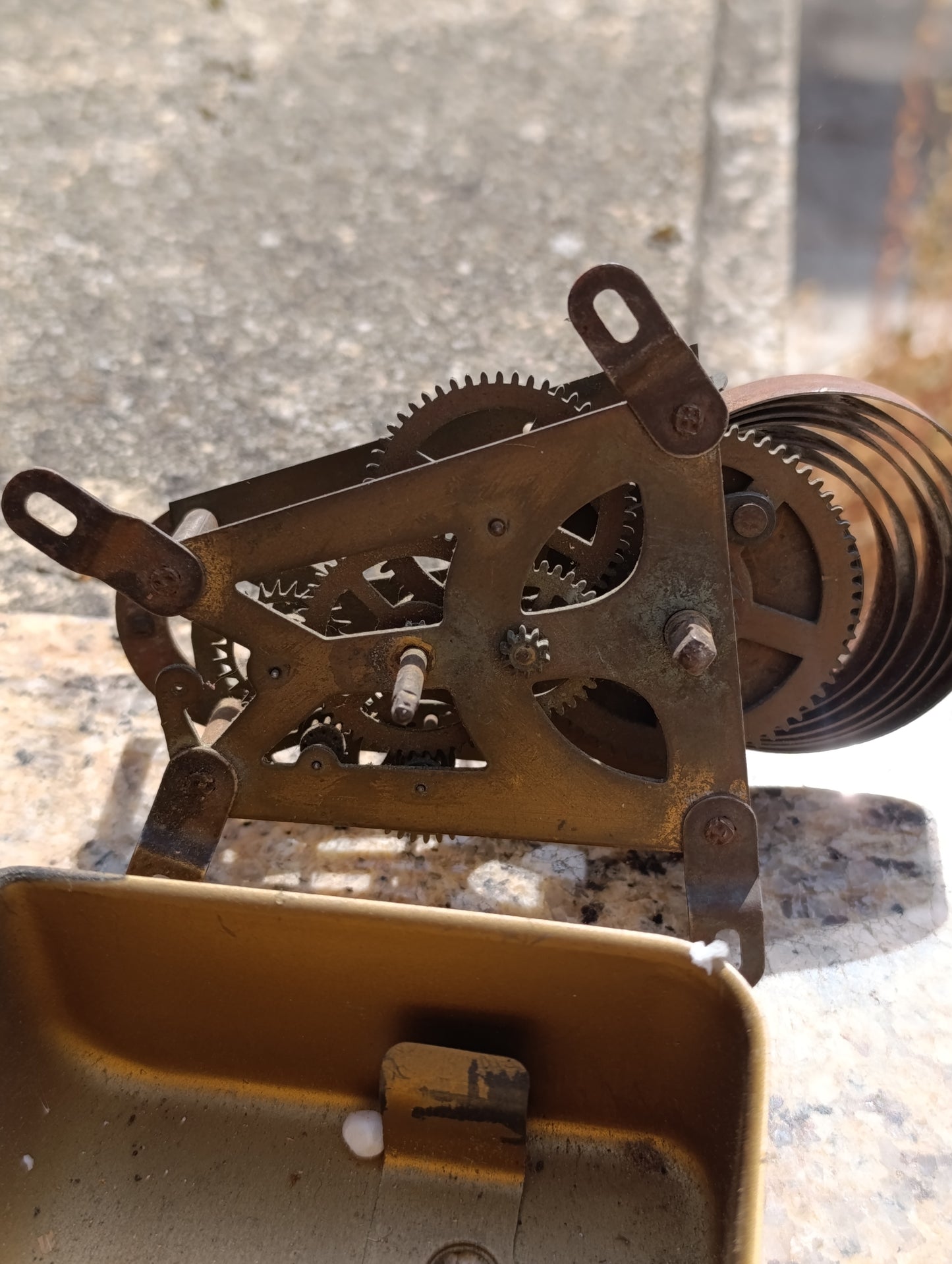 Lot de 7 mécanismes anciens d'horloge et de réveil – Pièces détachées et restauration