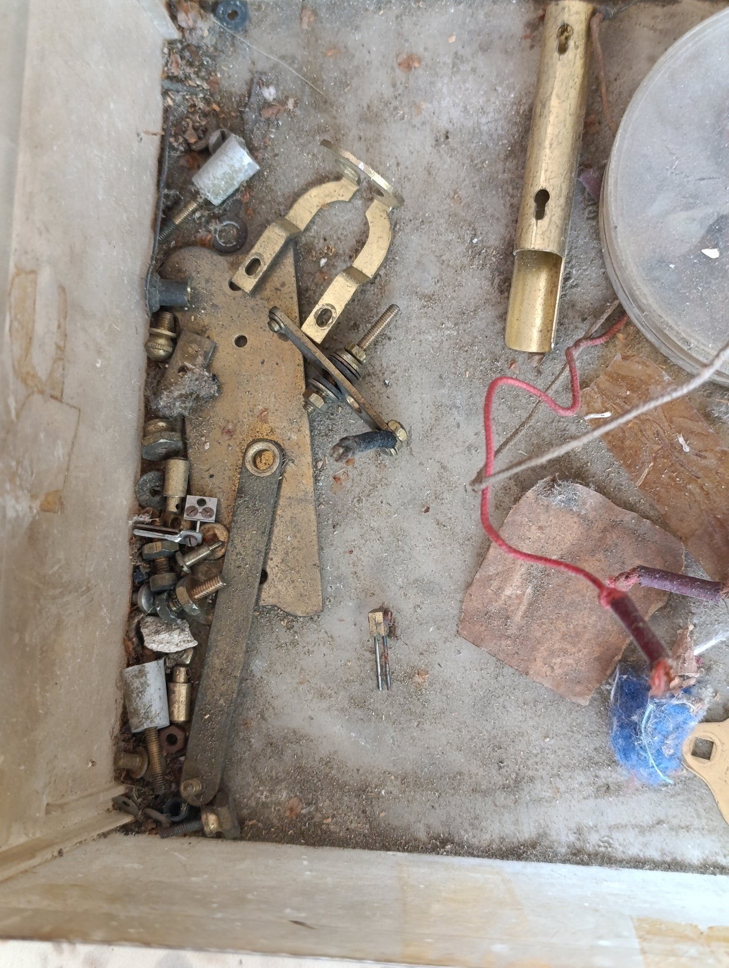 Lot de pièces d'horloge Bulle Clock – Cadran, mécanismes et composants anciens pour restauration