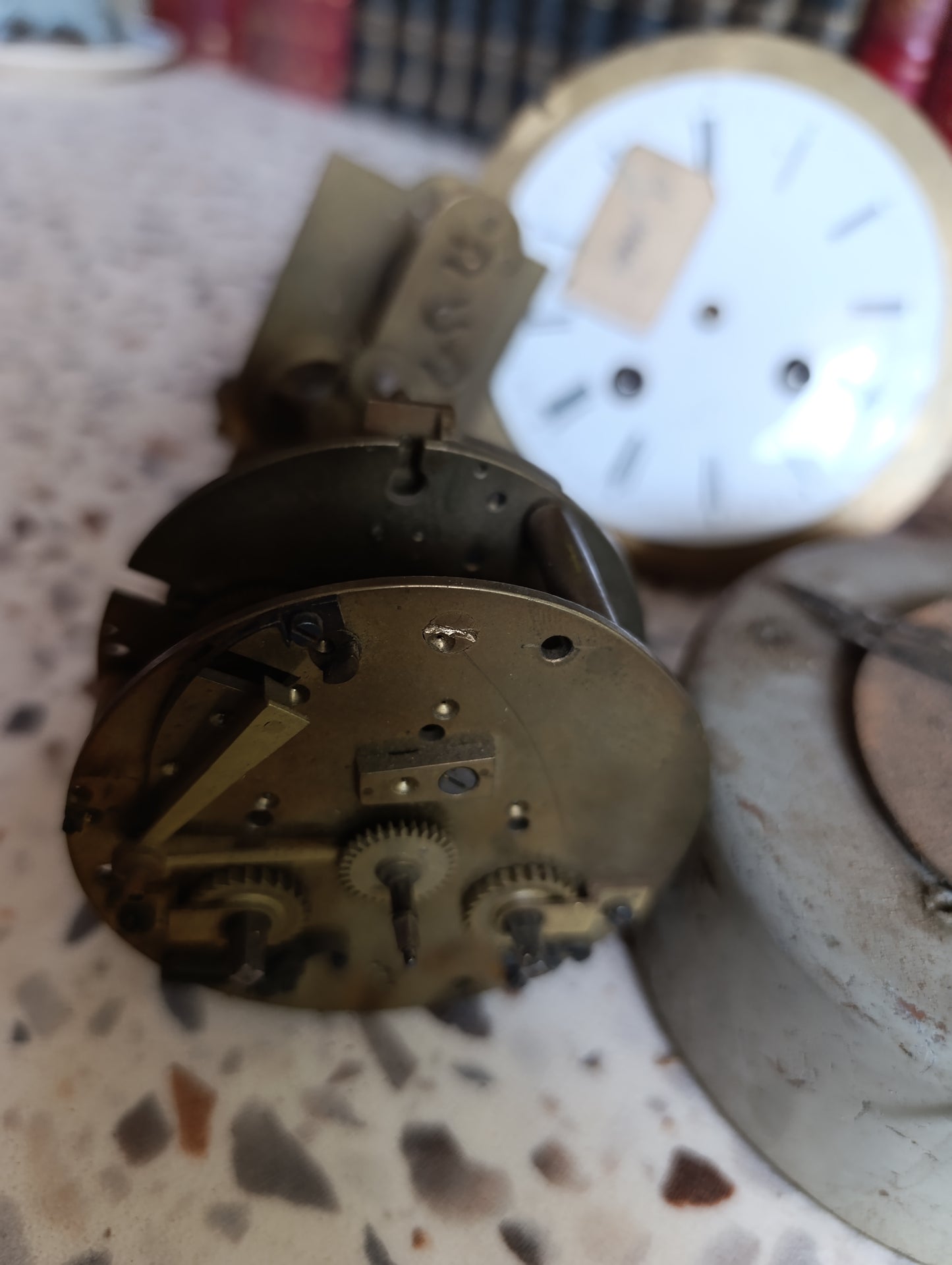 Lot de 5 mécanismes d’horloges et réveils anciens avec cadrans – Pour pièces ou restauration