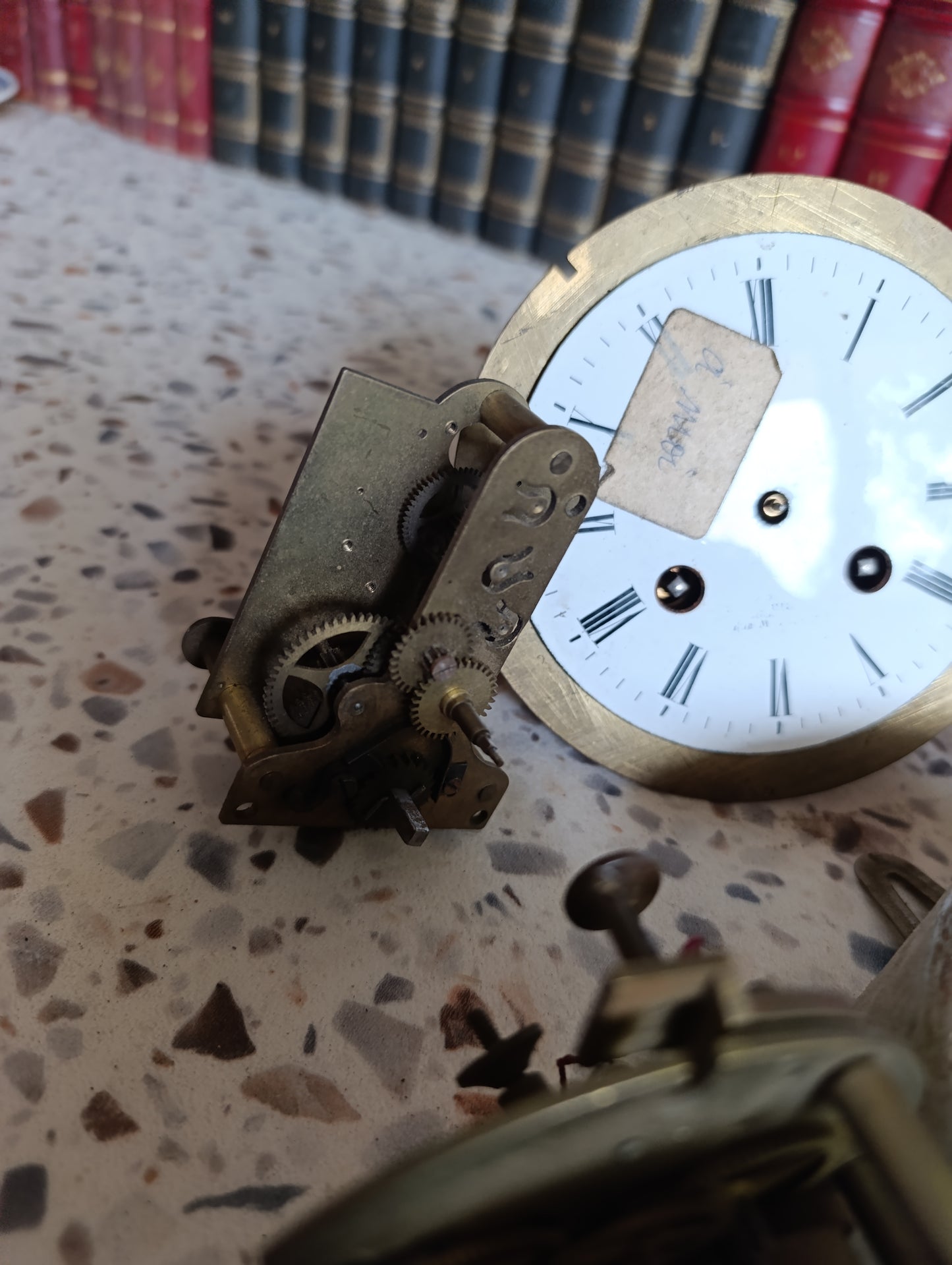Lot de 5 mécanismes d’horloges et réveils anciens avec cadrans – Pour pièces ou restauration