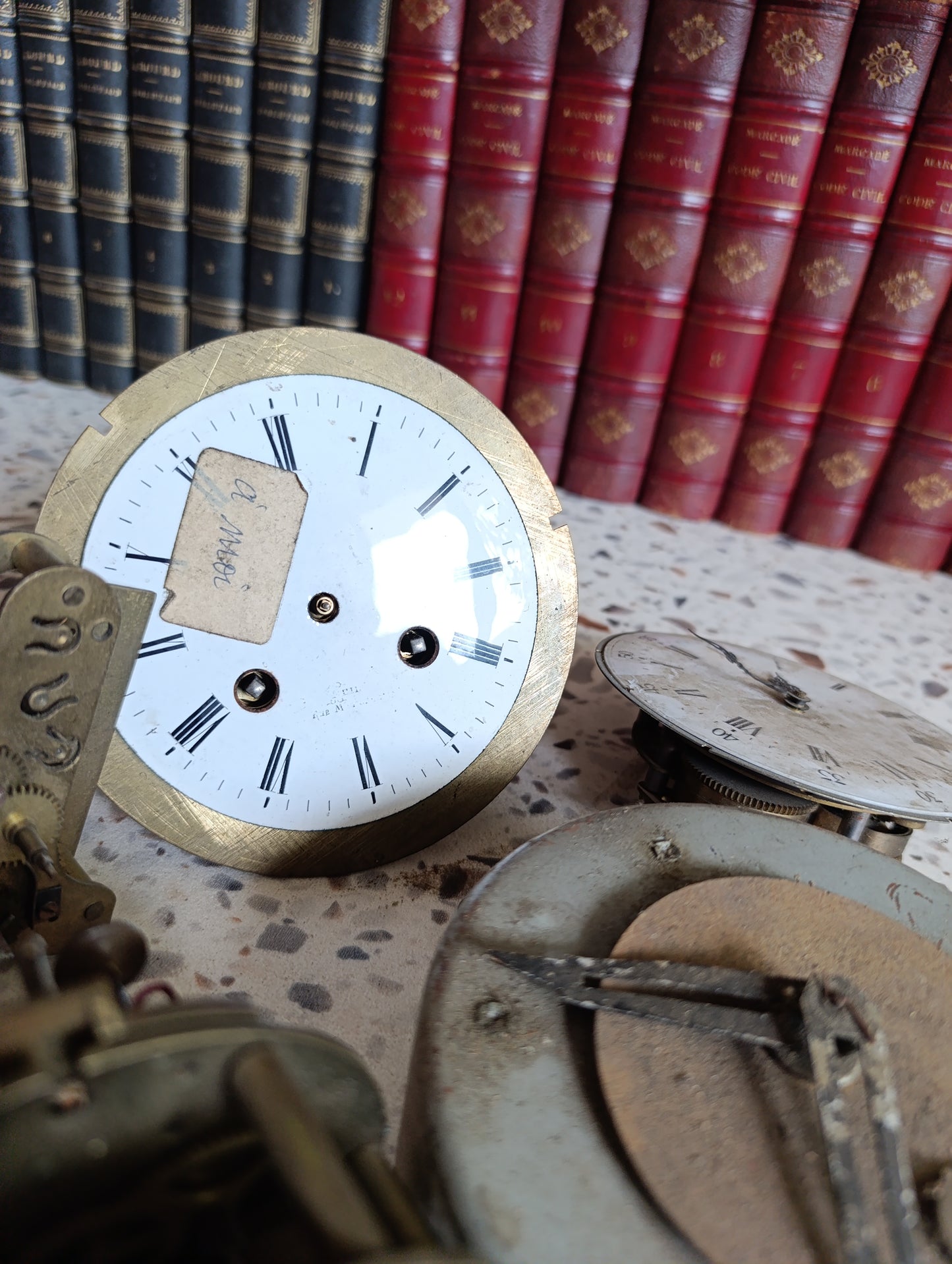 Lot de 5 mécanismes d’horloges et réveils anciens avec cadrans – Pour pièces ou restauration