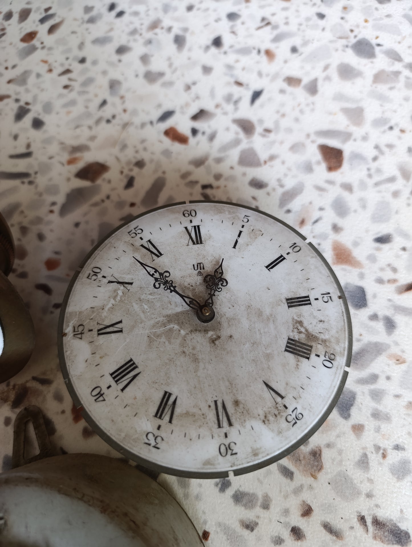 Lot de 5 mécanismes d’horloges et réveils anciens avec cadrans – Pour pièces ou restauration