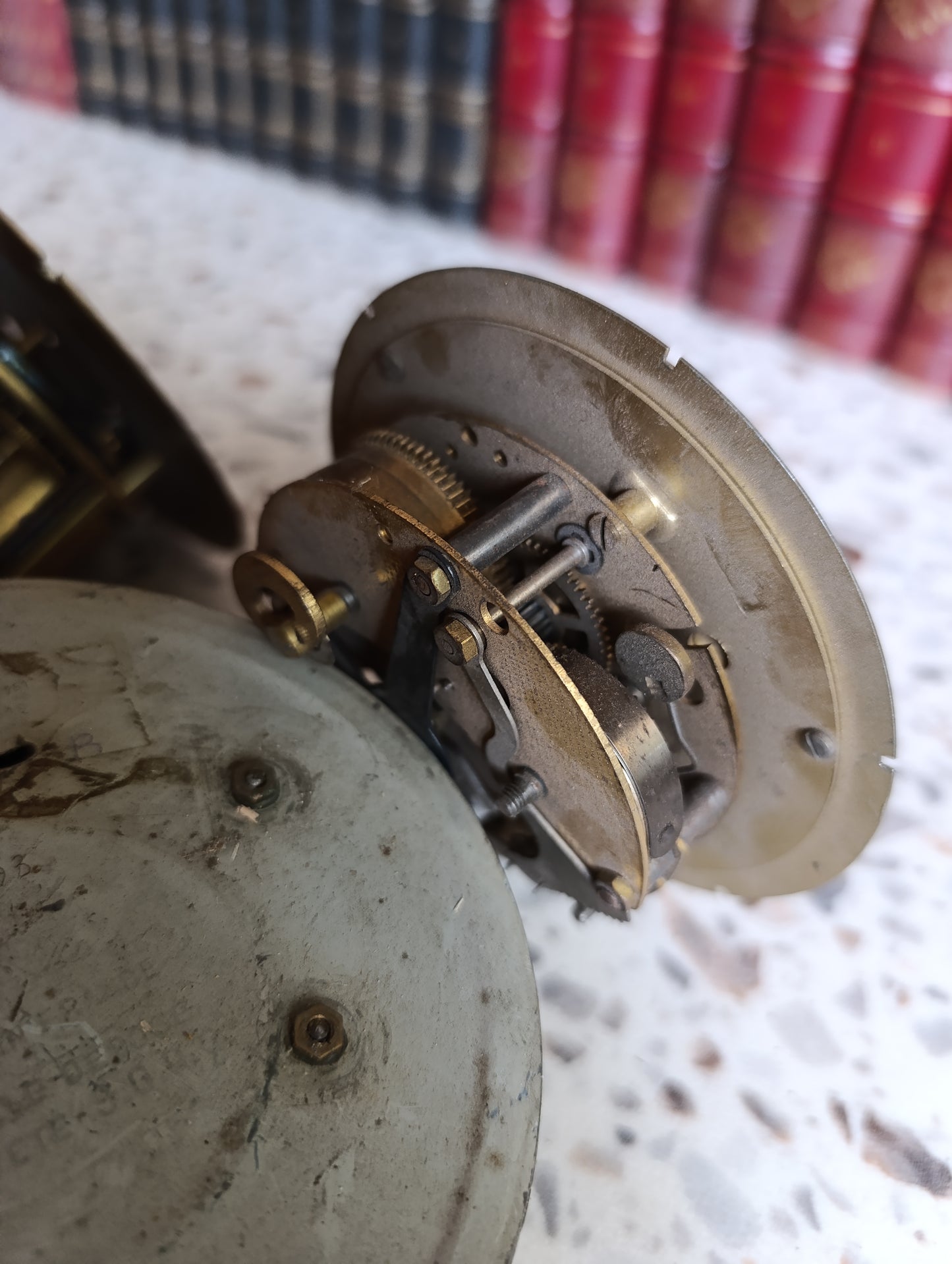 Lot de 5 mécanismes d’horloges et réveils anciens avec cadrans – Pour pièces ou restauration