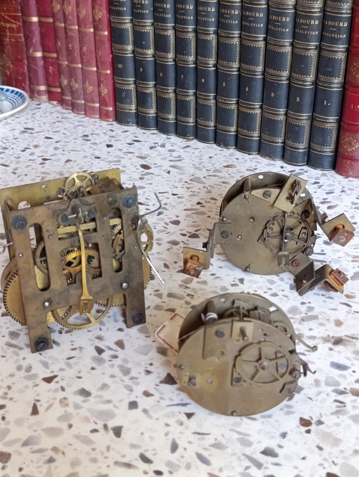 Lot de 3 mécanismes d’horloge ancienne à restaurer – Mouvements mécaniques pour pièces ou collection