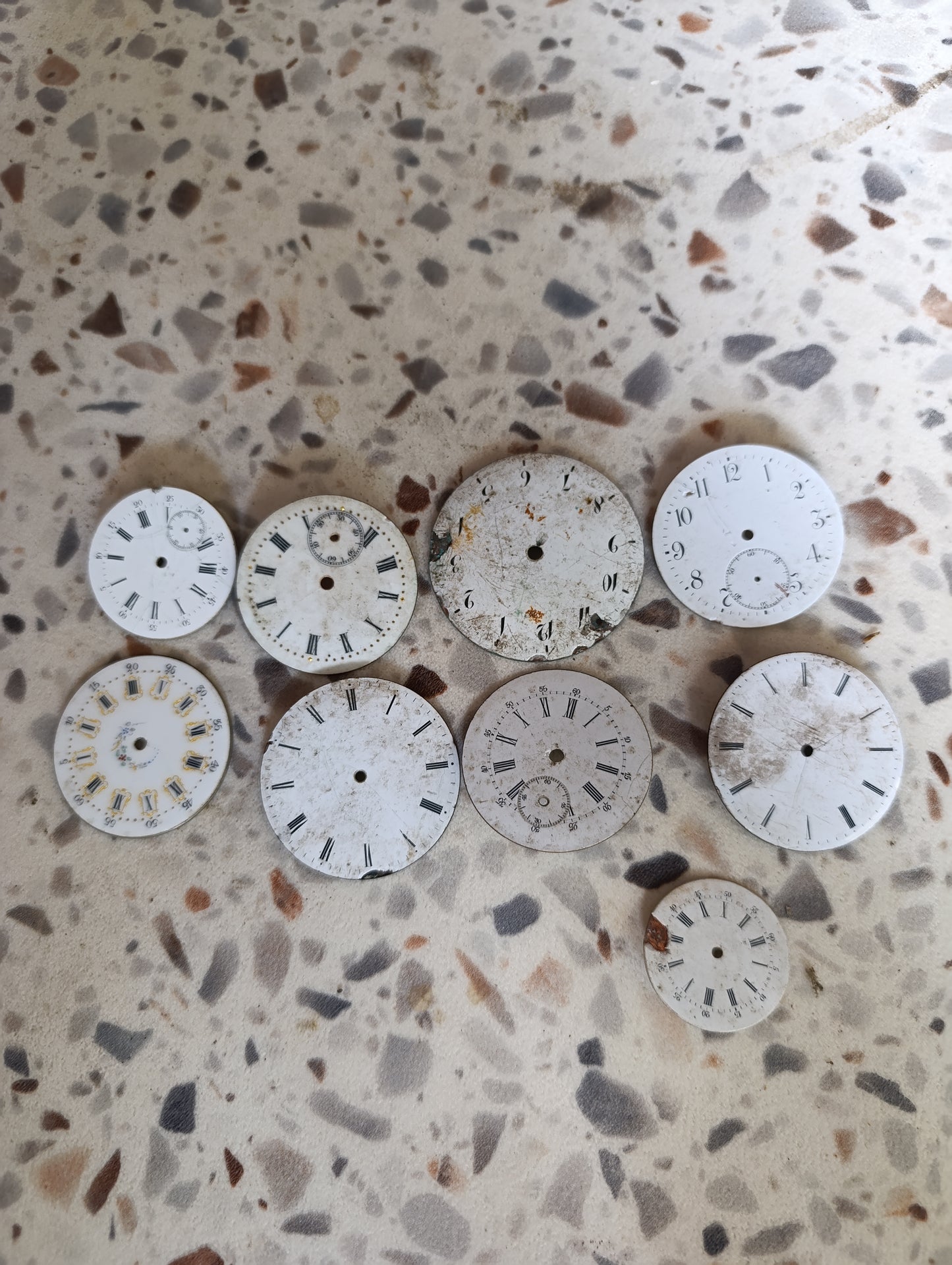 Lot de 9 cadrans émaillés anciens pour montres à gousset et pendulettes – Pièces d'horlogerie