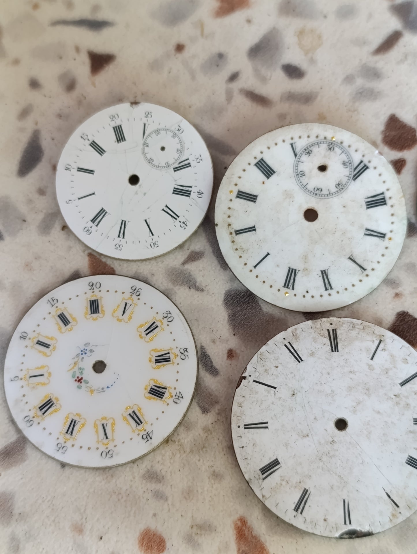 Lot de 9 cadrans émaillés anciens pour montres à gousset et pendulettes – Pièces d'horlogerie