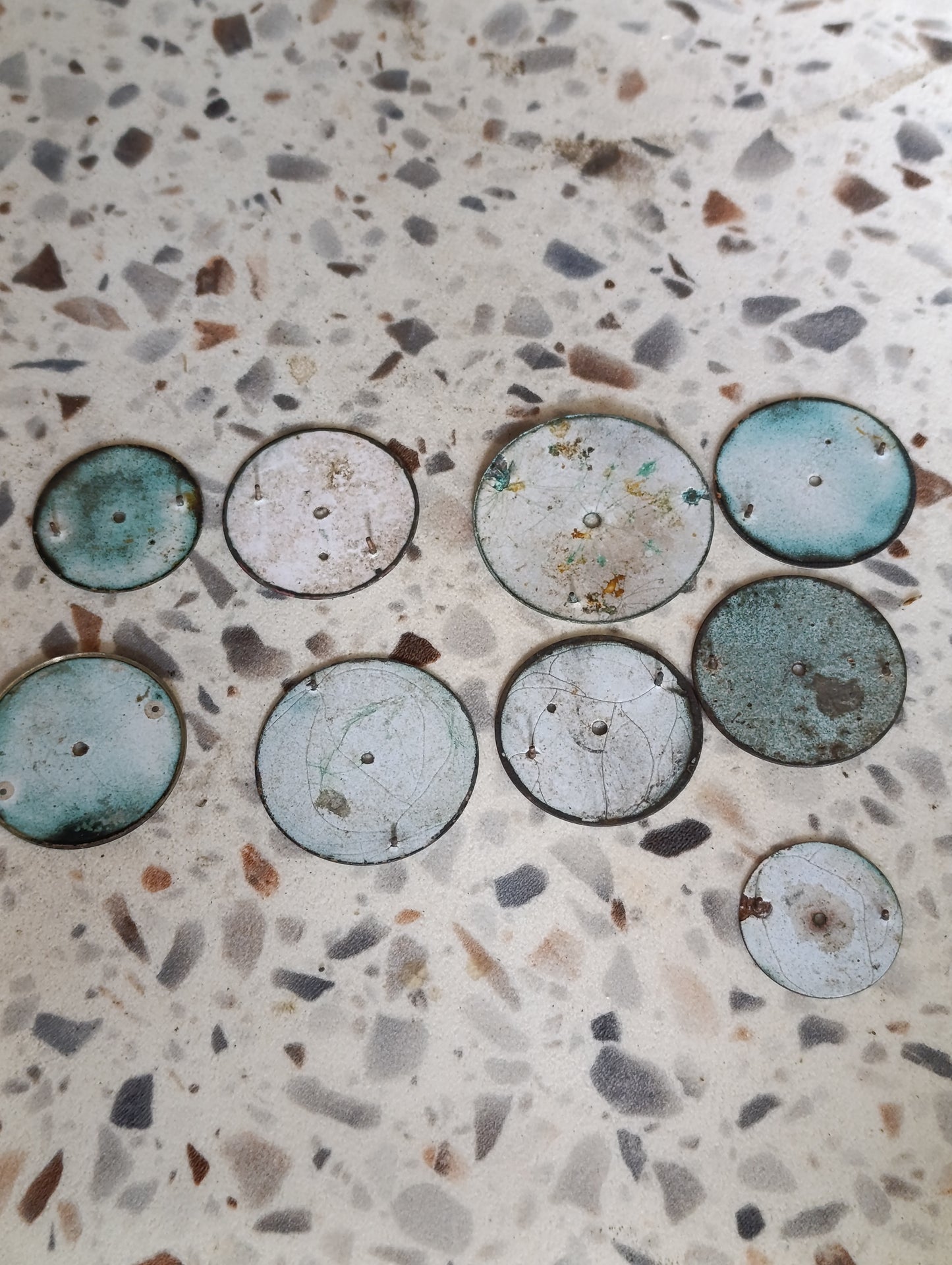 Lot de 9 cadrans émaillés anciens pour montres à gousset et pendulettes – Pièces d'horlogerie