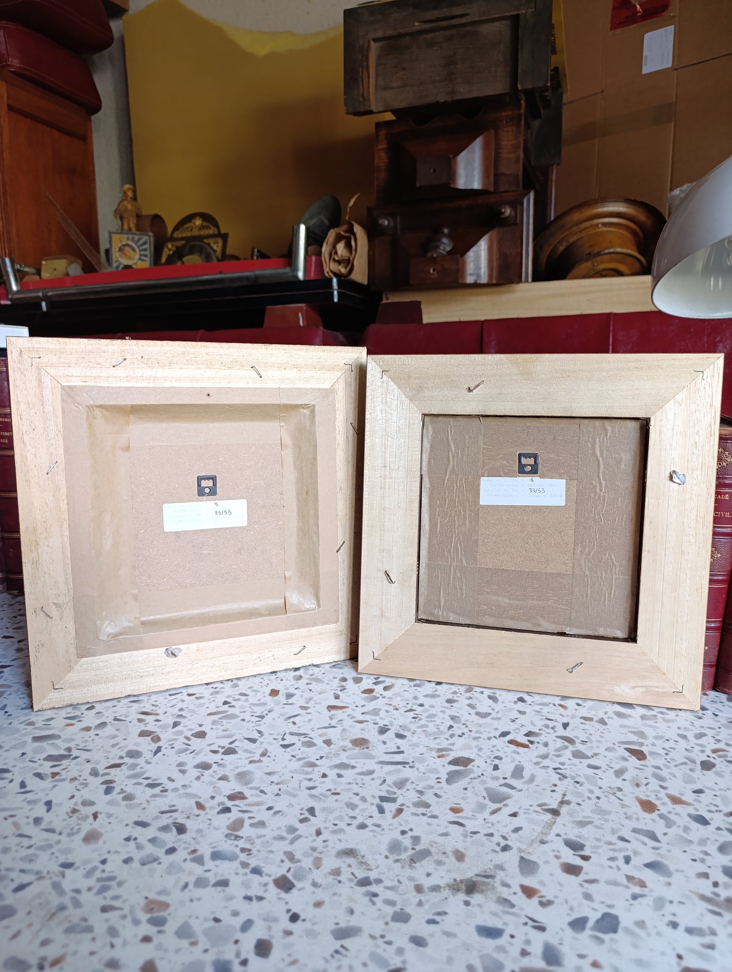 Lot de 2 tableaux décoratifs encadrés 29,5 x 29,5 cm