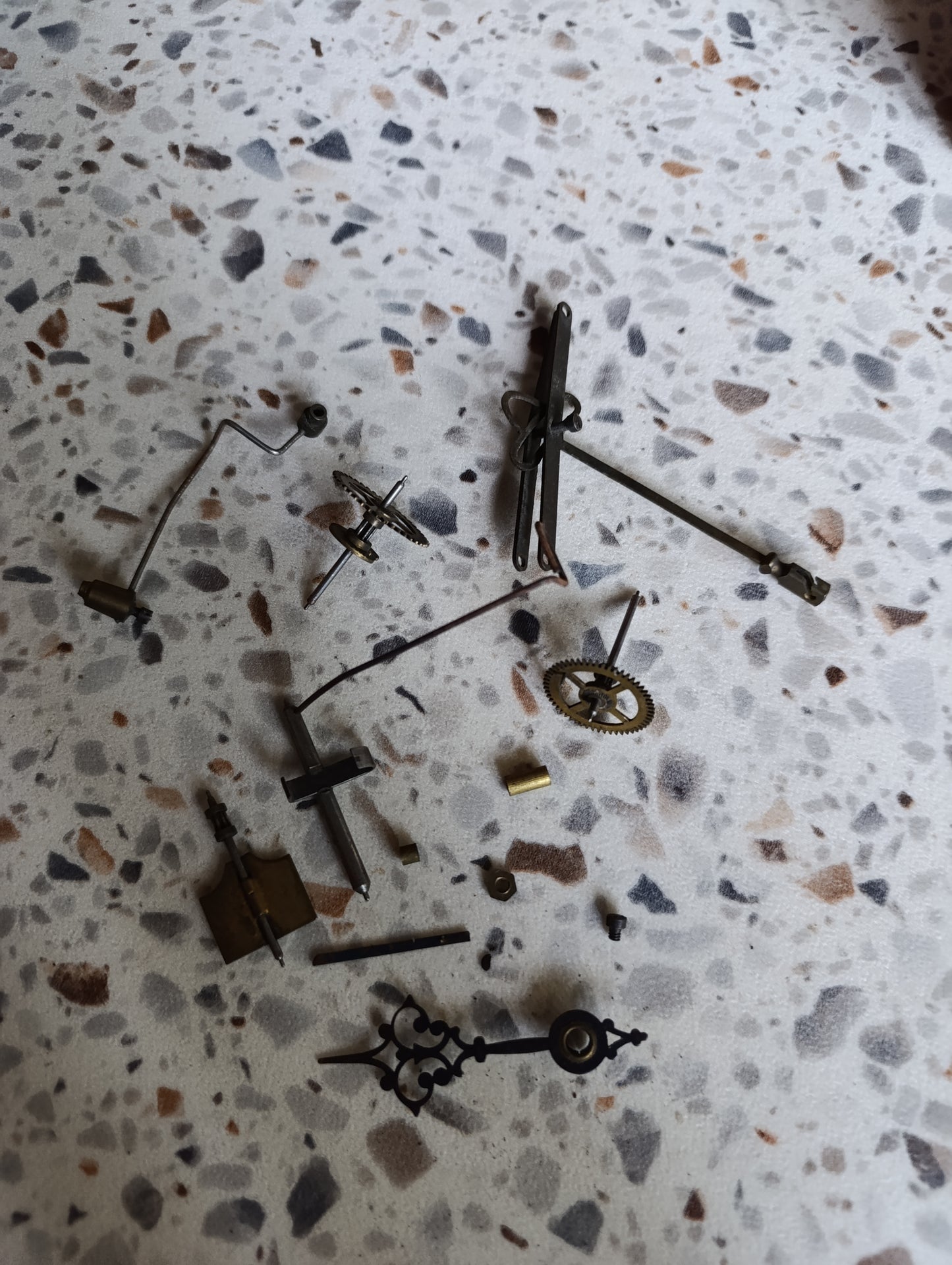 Lot de pièces anciennes d'horlogerie pour pendule