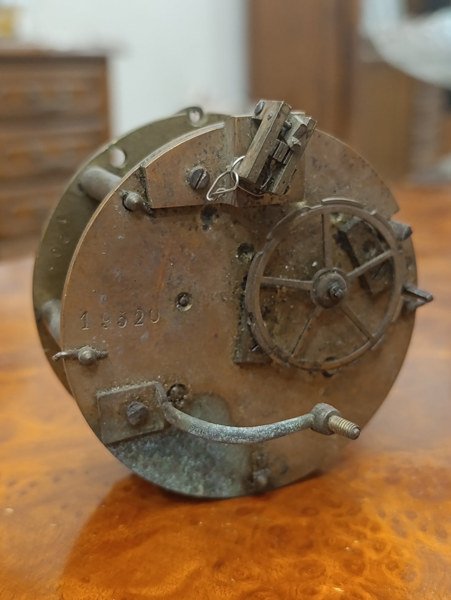 Mécanisme ancien d'horloge rond à ressort – Mouvement mécanique pour pièces ou restauration