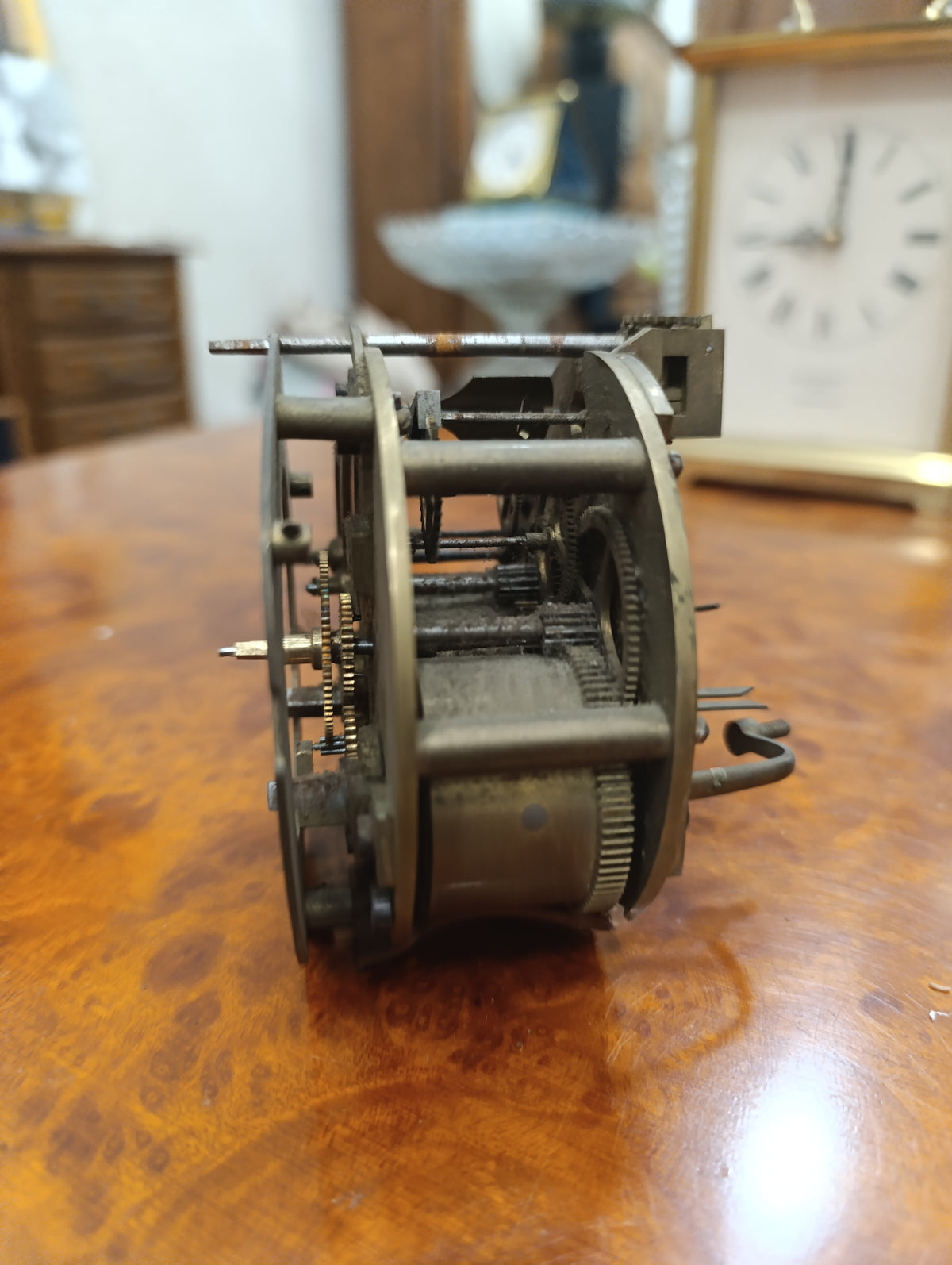 Mouvement d'horloge ancien mécanique 8,2 cm à sonnerie – Pour restauration
