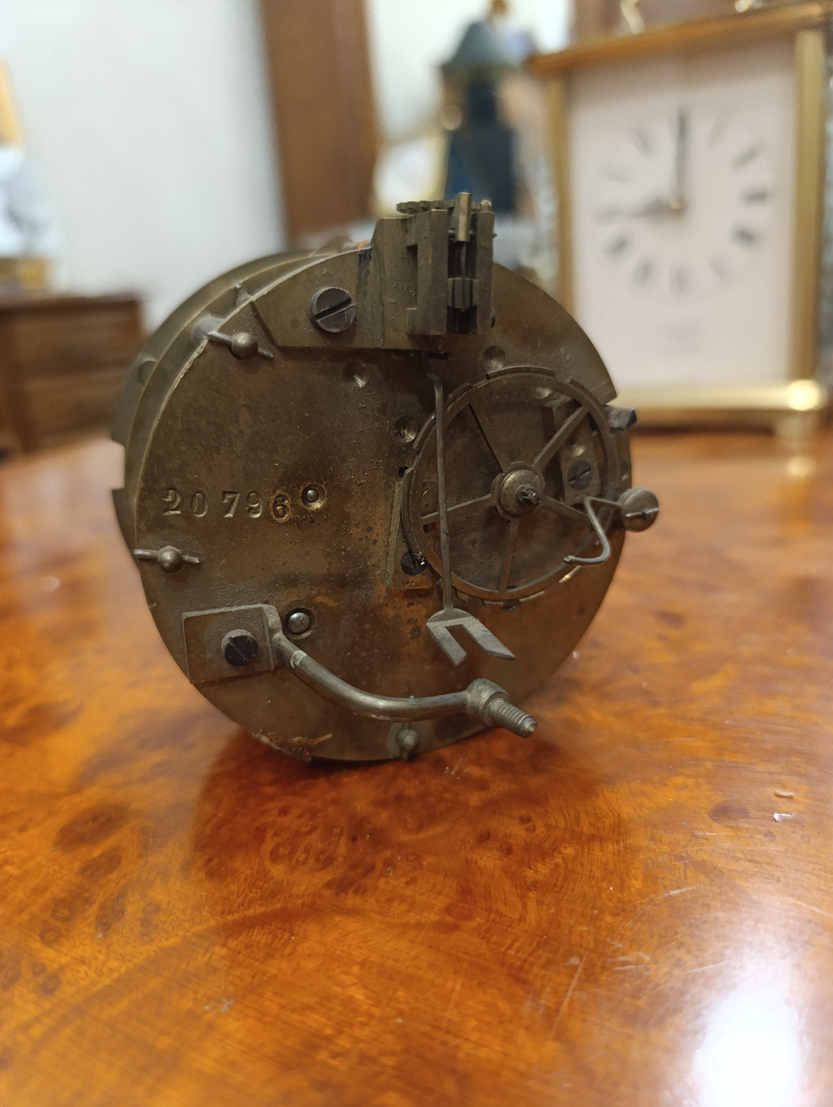 Mouvement d'horloge ancien mécanique 8,2 cm à sonnerie – Pour restauration