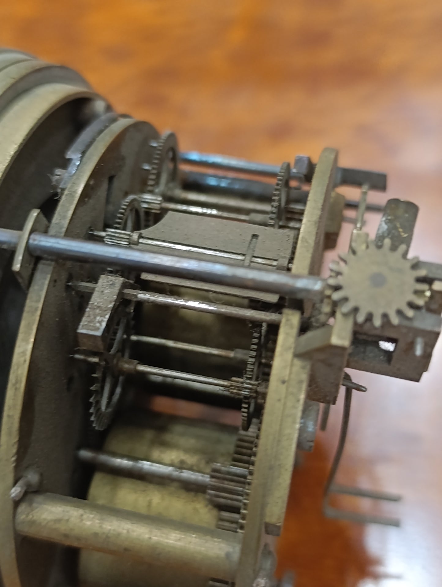Mouvement de pendule Japy Frères Médaille d'Honneur avec cadran, aiguilles, lunette et verre – Complet – Pour restauration