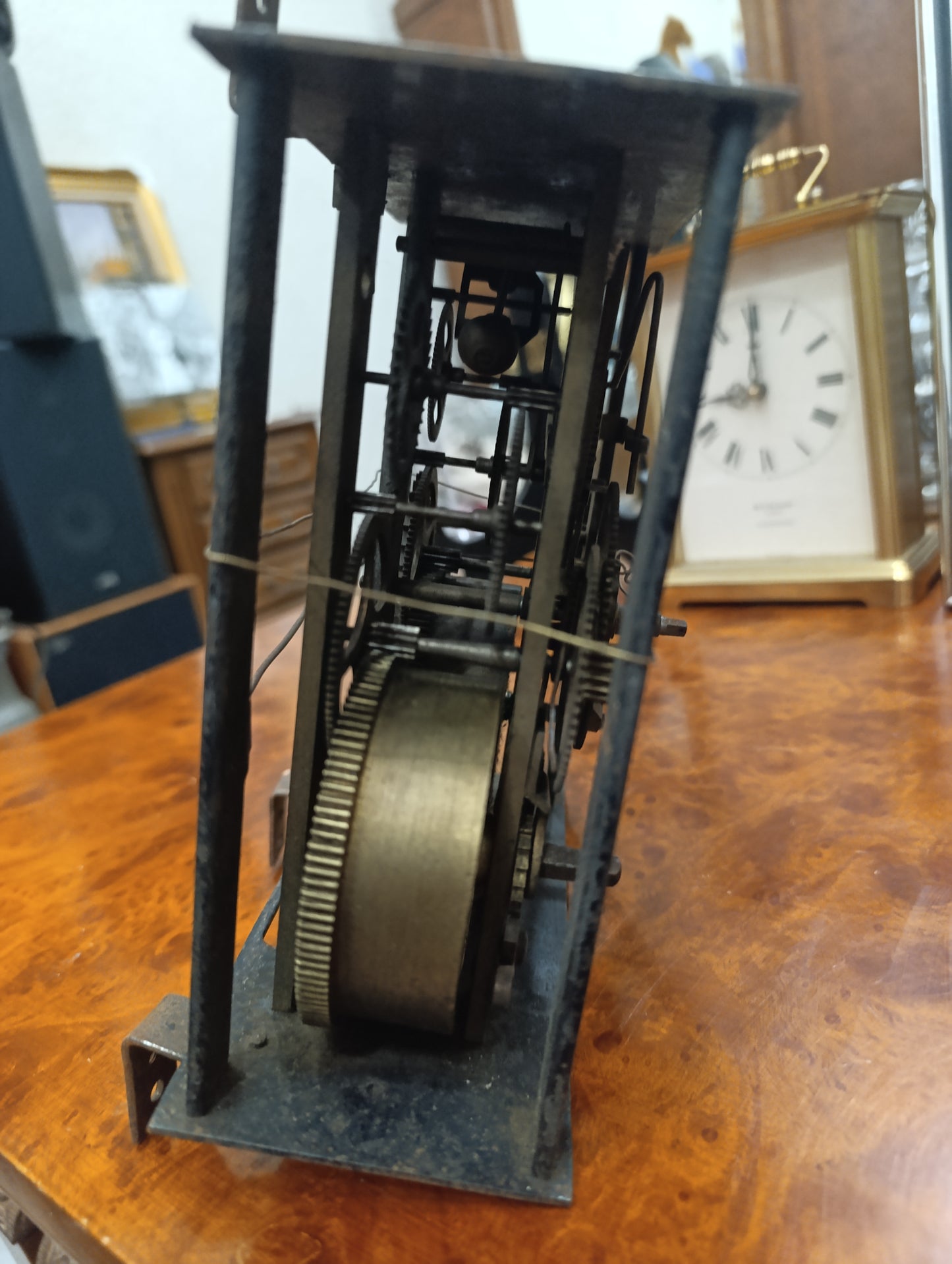 Mouvement ancien de pendule comtoise 2 trains avec cloche