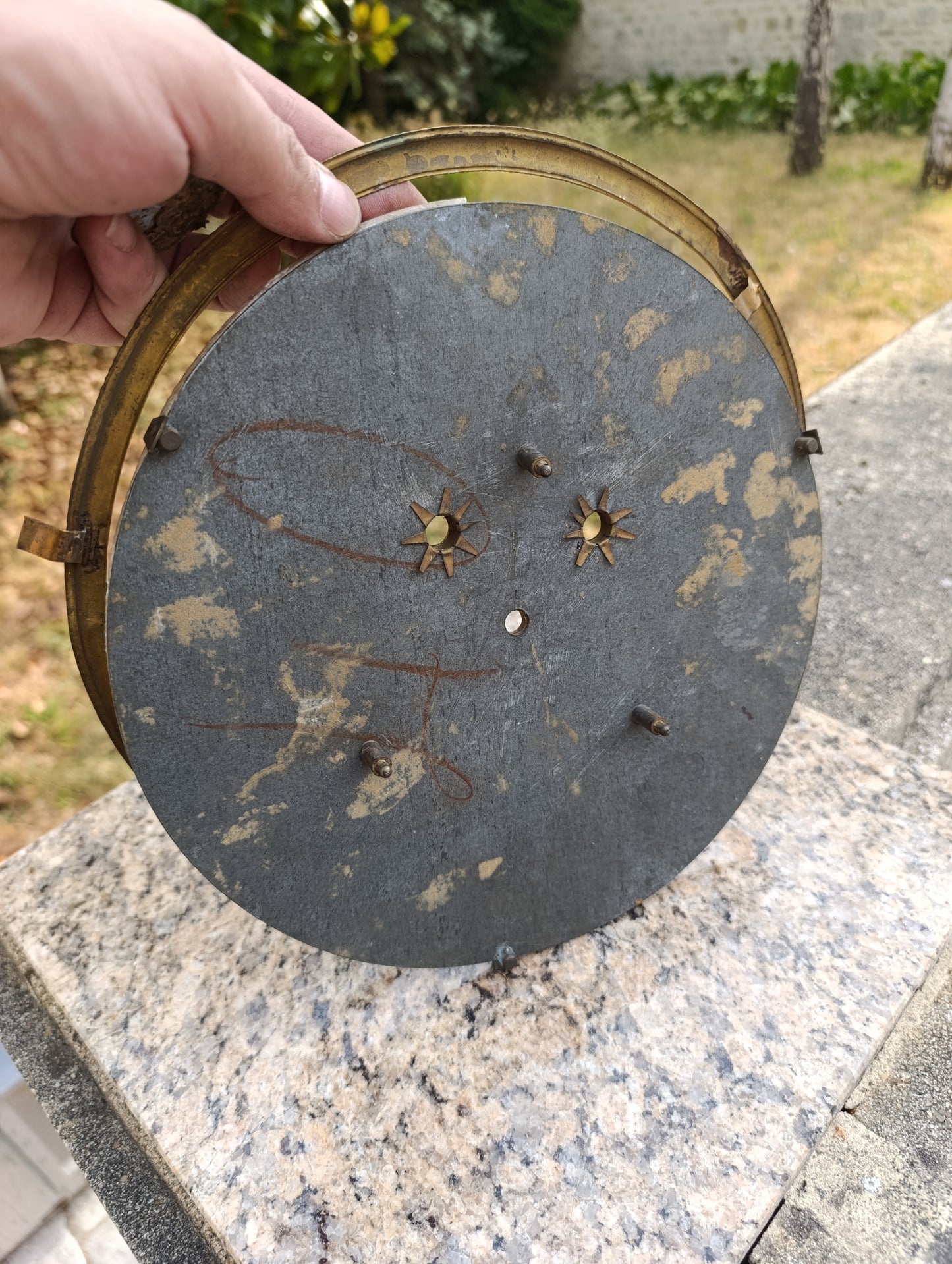 Cadran ancien de pendule à cartouches émaillés – Caen – Ø 25,5 cm