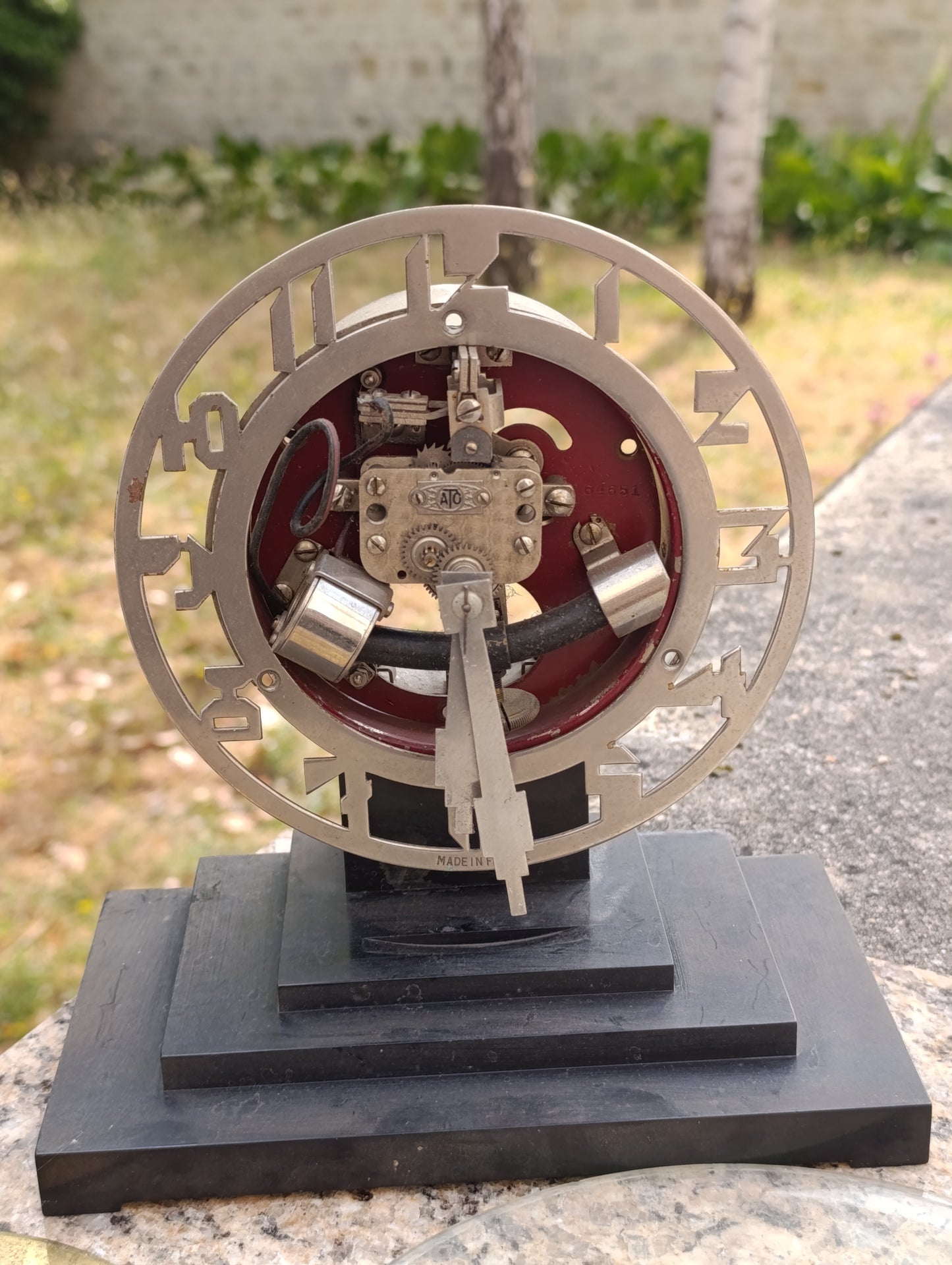 Rare pendule ATO Léon Hatot Art Déco électromagnétique vers 1930