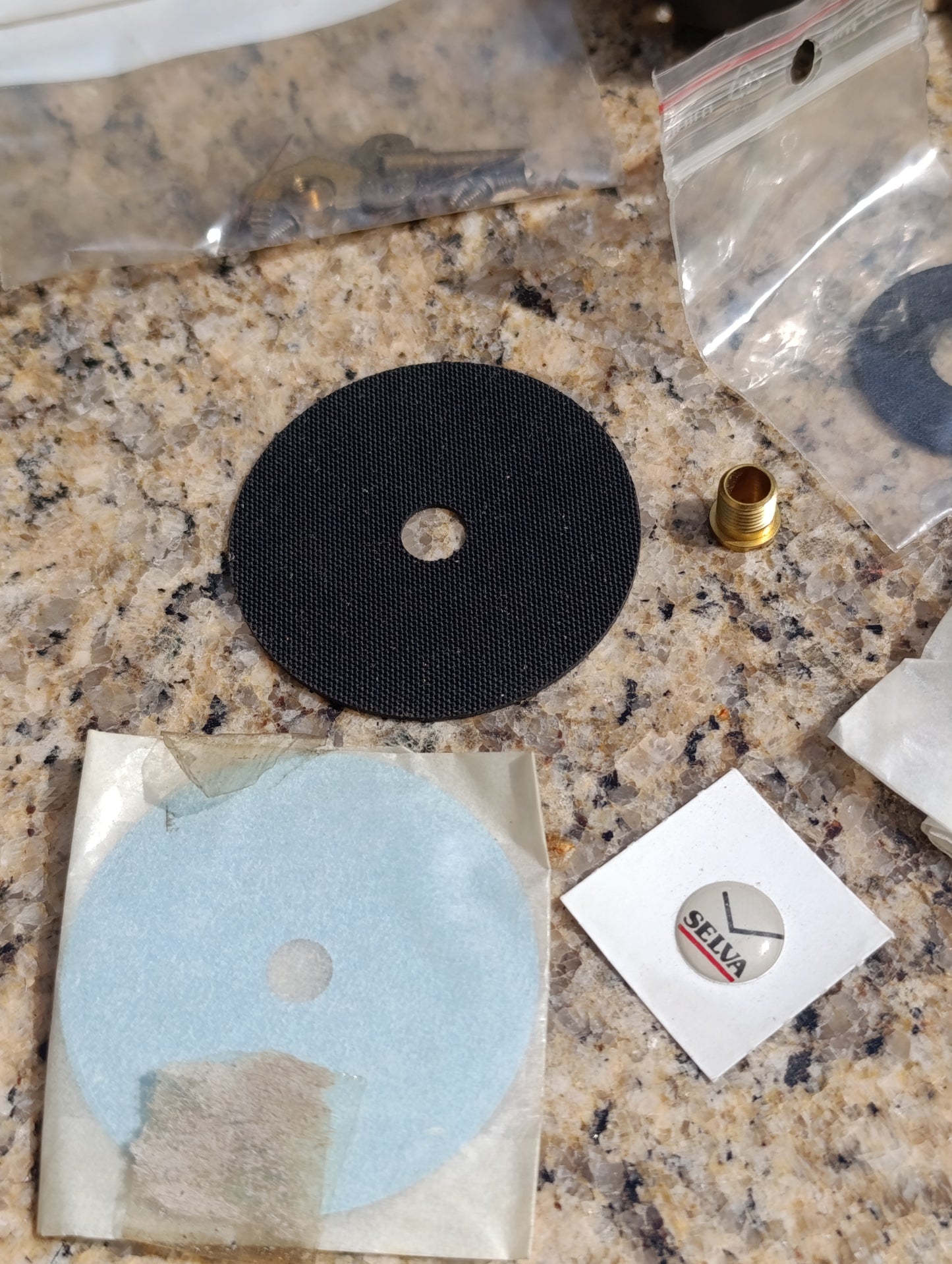 Lot de pièces d’horlogerie anciennes – Mouvement JAZ, SELVA, mécanismes et fournitures