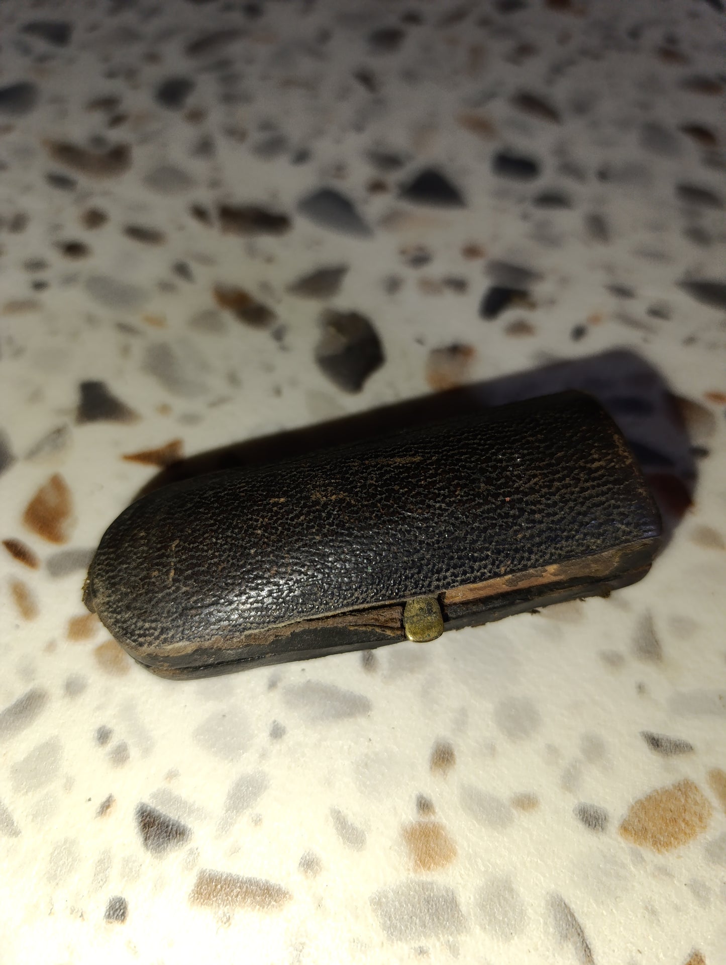 Ancienne petite pipe Au Pacha Besançon avec étui d’origine – J.V.