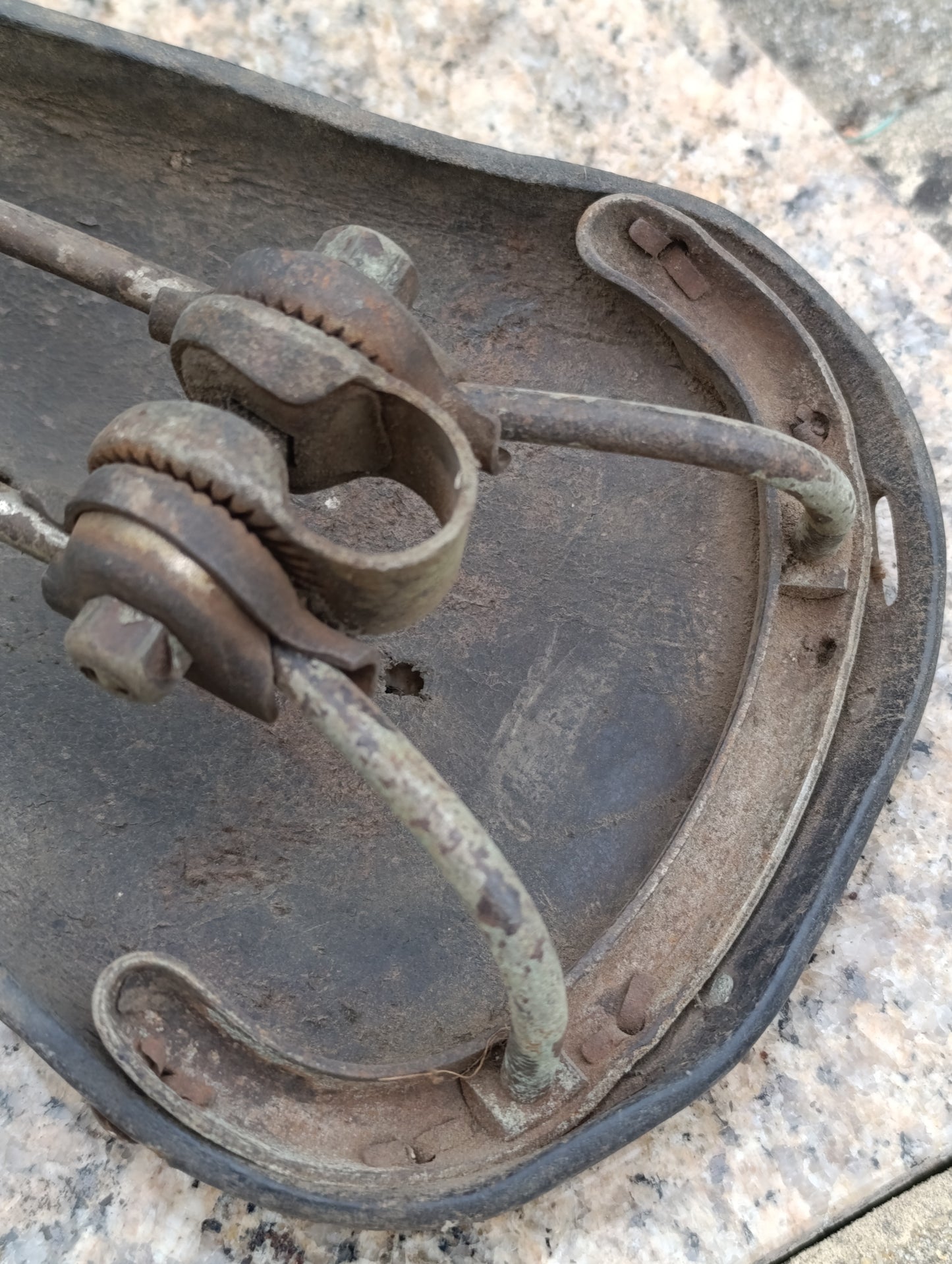Ancienne selle de vélo en cuir Henri Gautier – bicyclette vintage cyclisme ancien