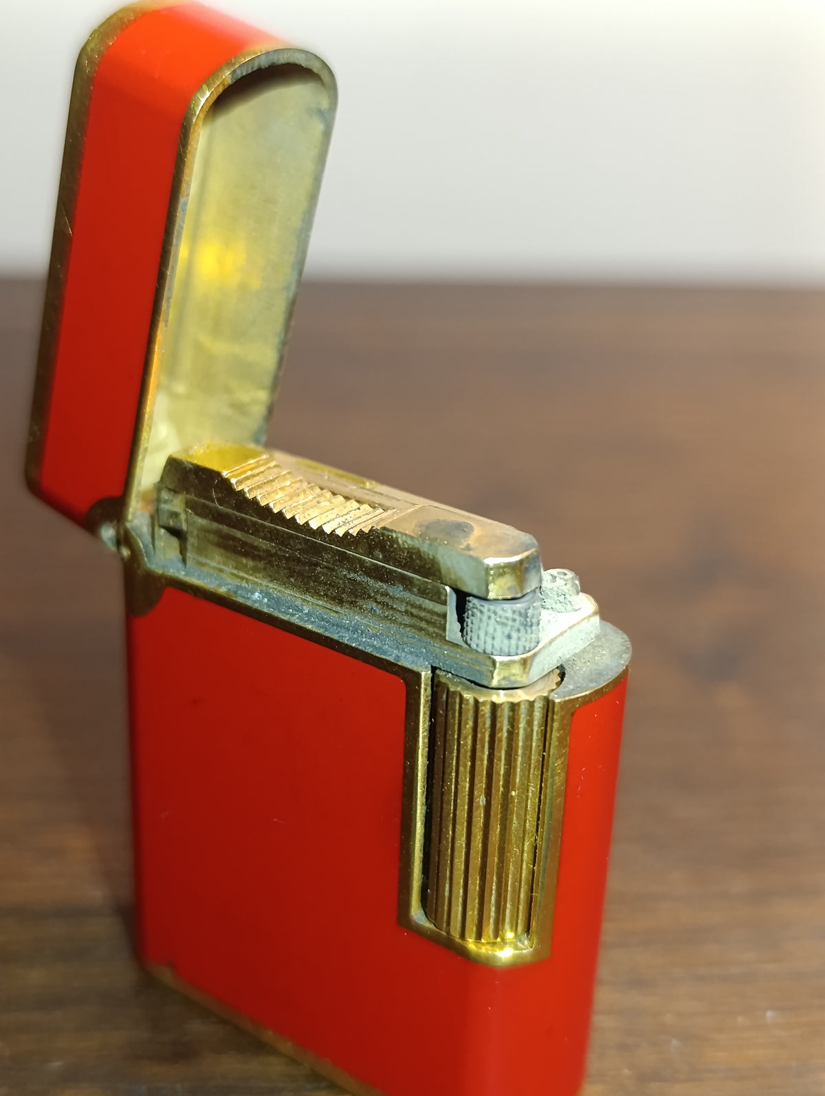 Briquet S.T. Dupont Paris Vintage – Laque de Chine Rouge – Doré – Made in France