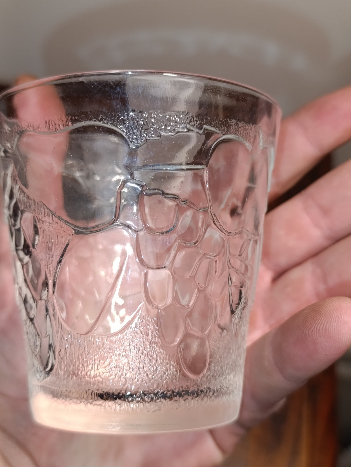 Lot de 6 verres à eau à décor de fruits en relief – style rétro