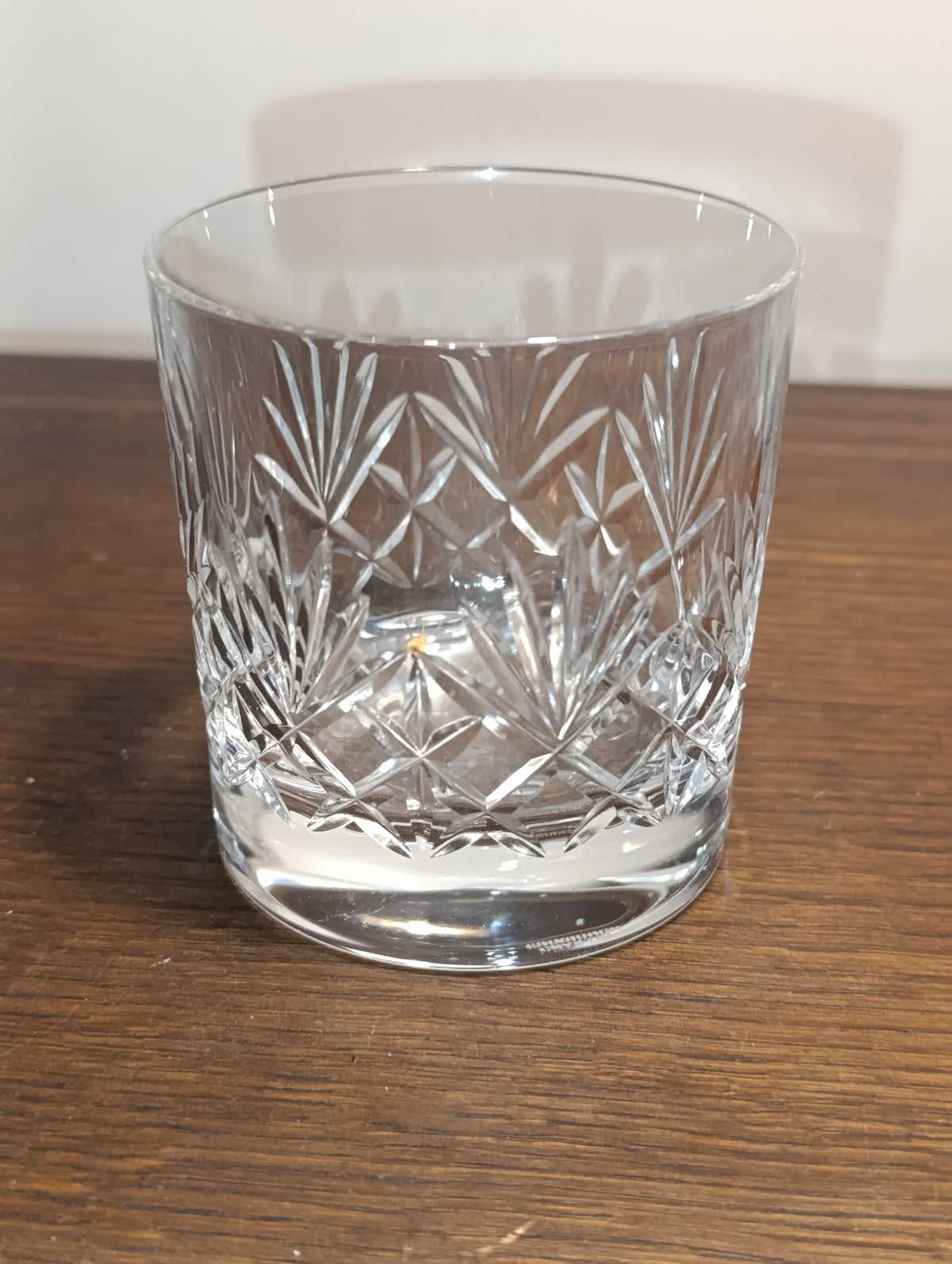 Lot de 2 verres à whisky en cristal signés