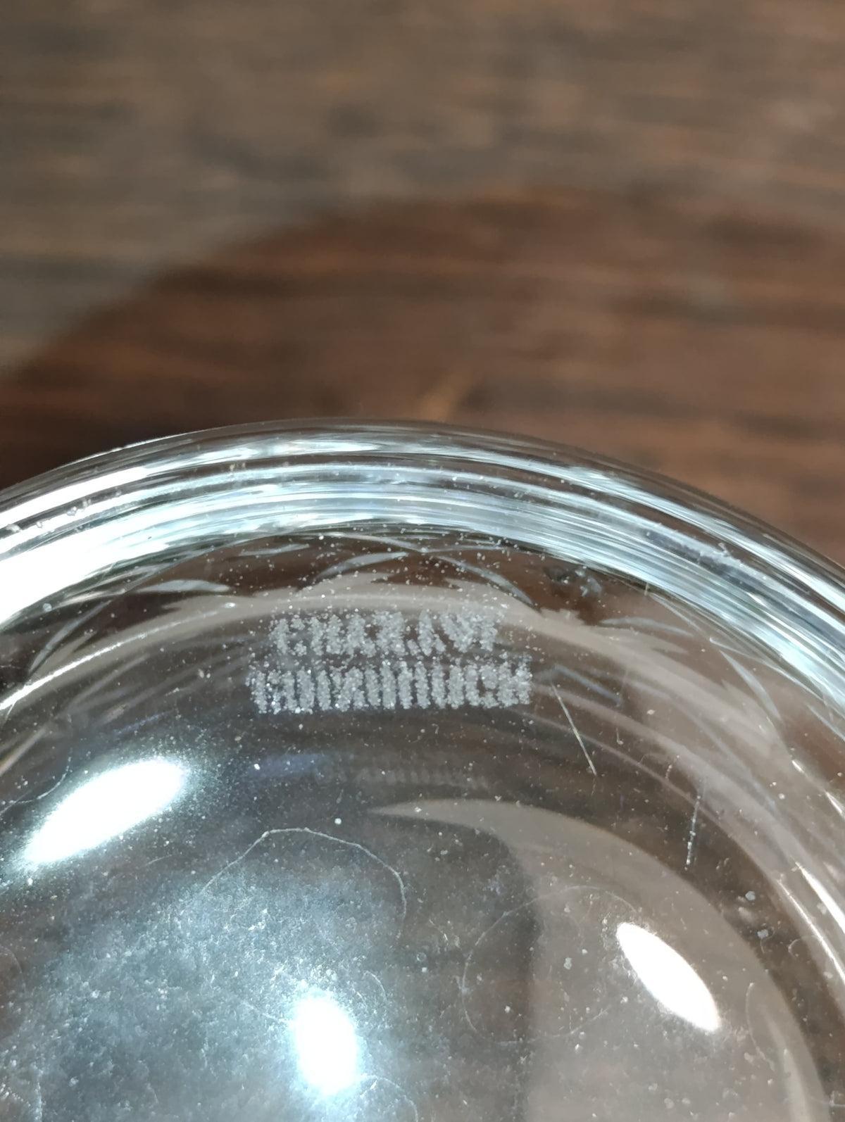 Lot de 2 verres à whisky en cristal signés