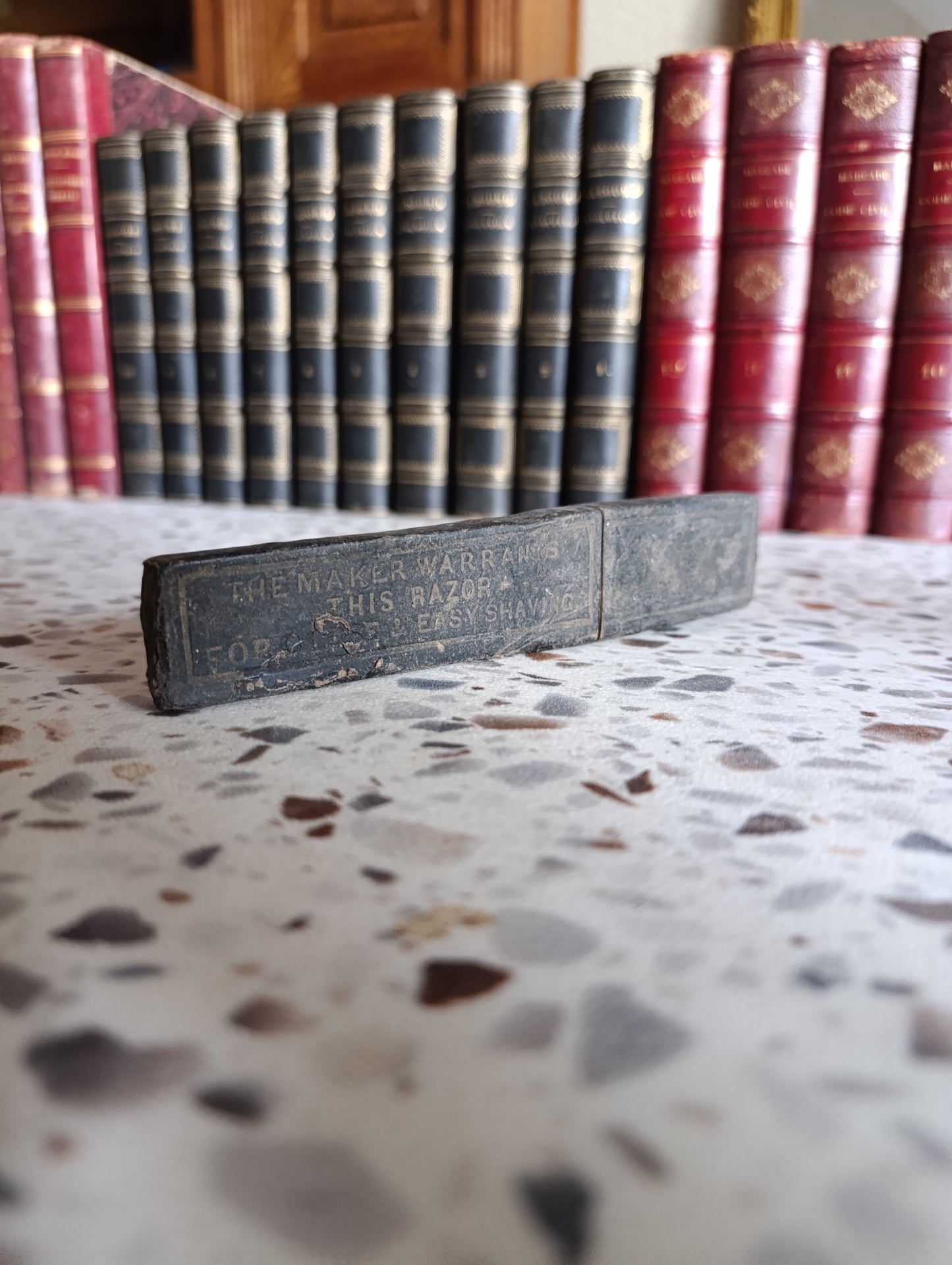 Ancien rasoir coupe-chou avec boîte d’origine – rasoir droit de barbier