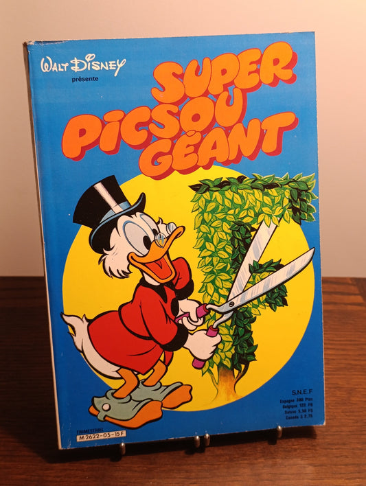 Super Picsou Géant n°5 – BD Disney vintage — Picsou jardinier taillant une haie en forme de franc