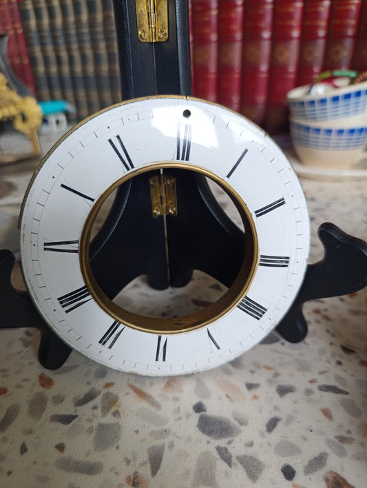Cadran annulaire émaillé ancien de pendule de cheminée chiffres romains