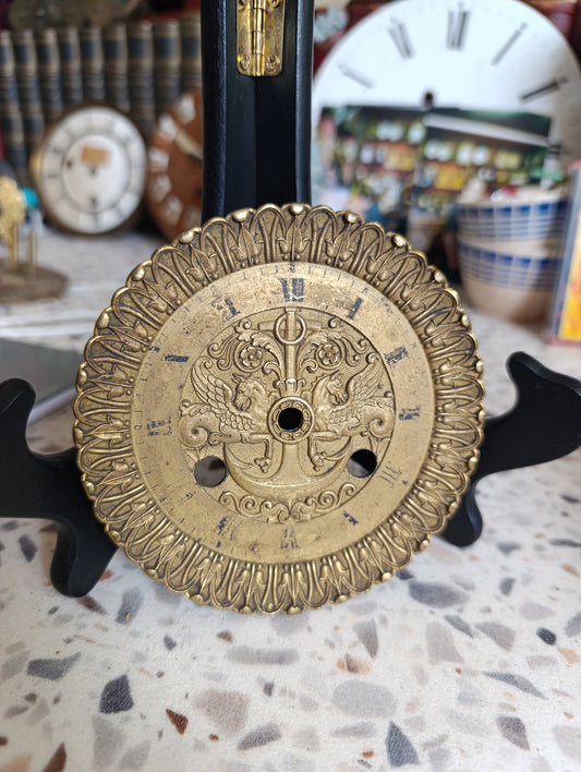 Cadran ancien décor griffons ailés en Laiton doré pour pendule horloge XIXe siècle