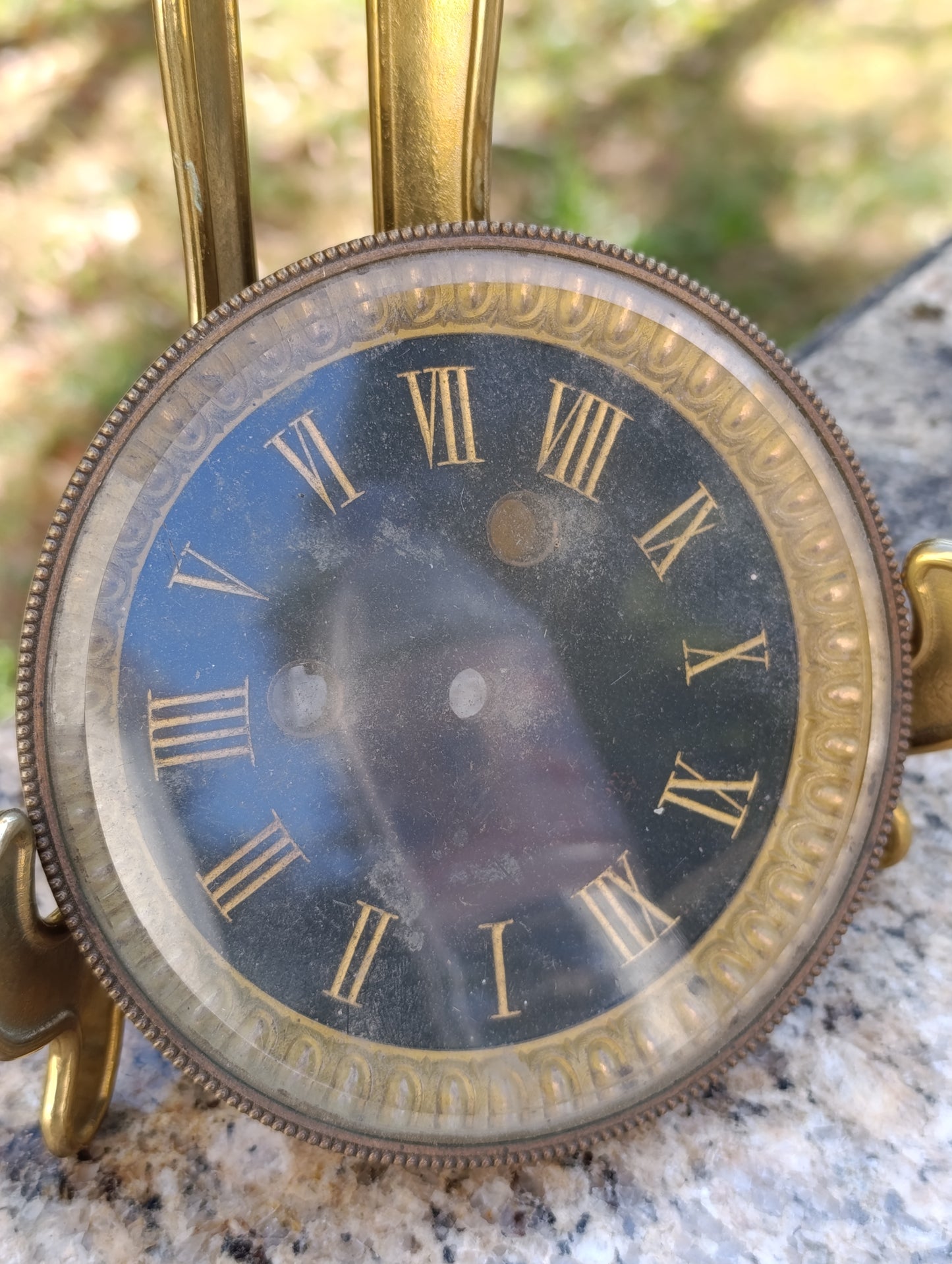 Cadran d'horloge ancienne noir à chiffres romains avec entourage en laiton – 13 cm – pour restauration