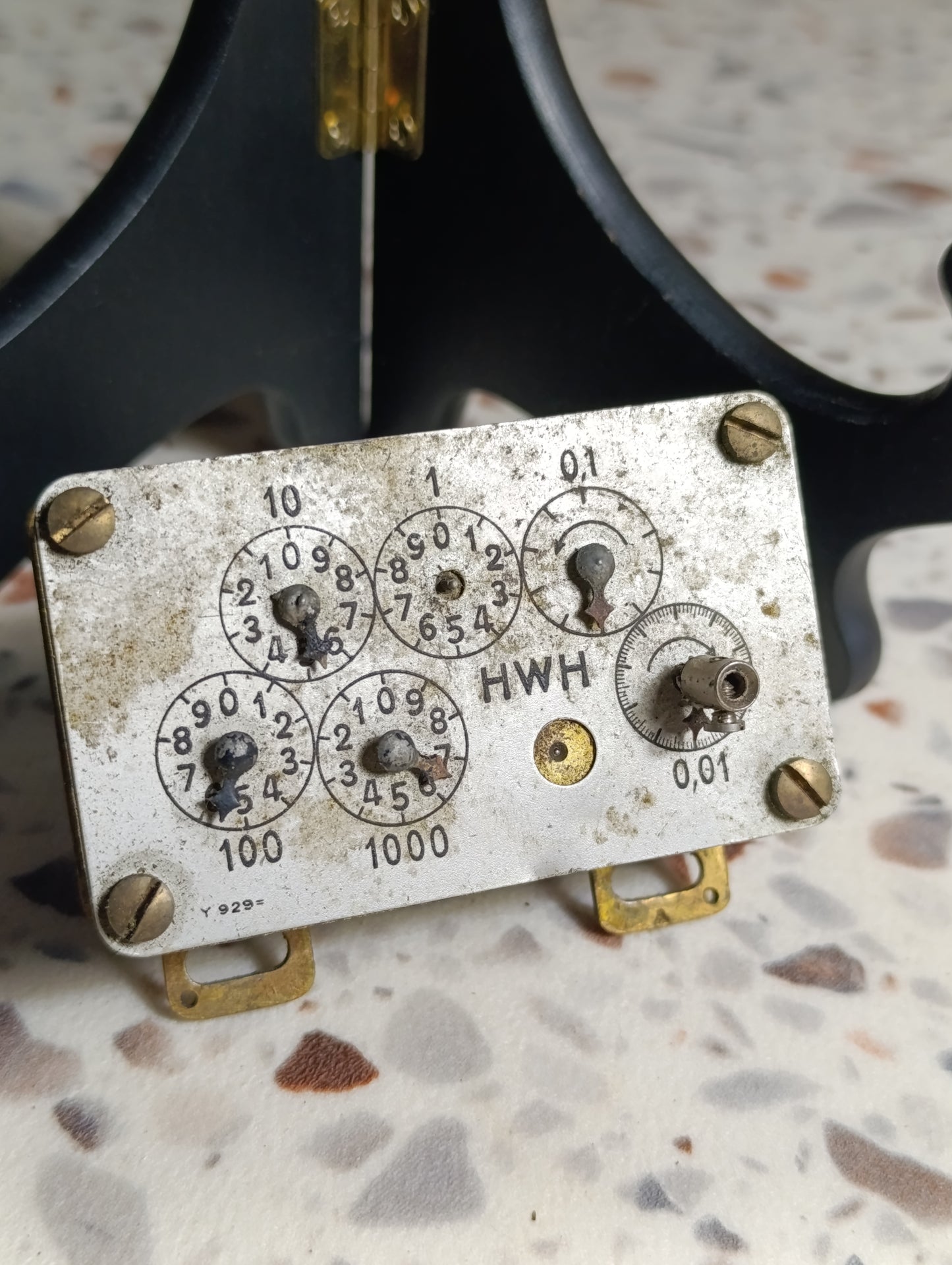 Compteur mécanique ancien HWH Production Française à 5 cadrans décimaux